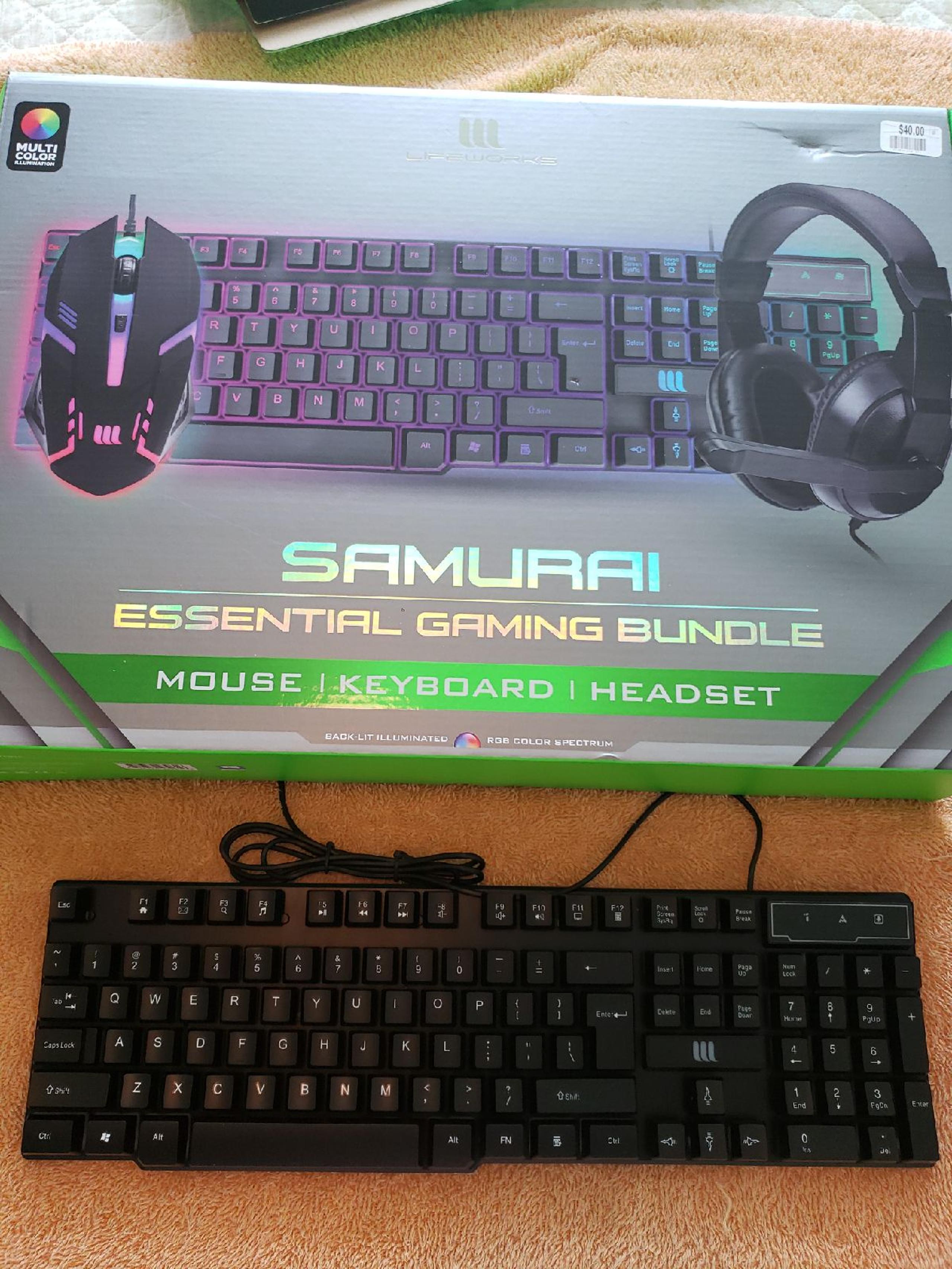 Gaming keyboard with headset