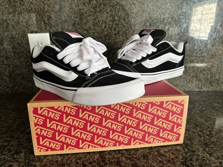 Vans Knu Skool black white W box Size 10.5