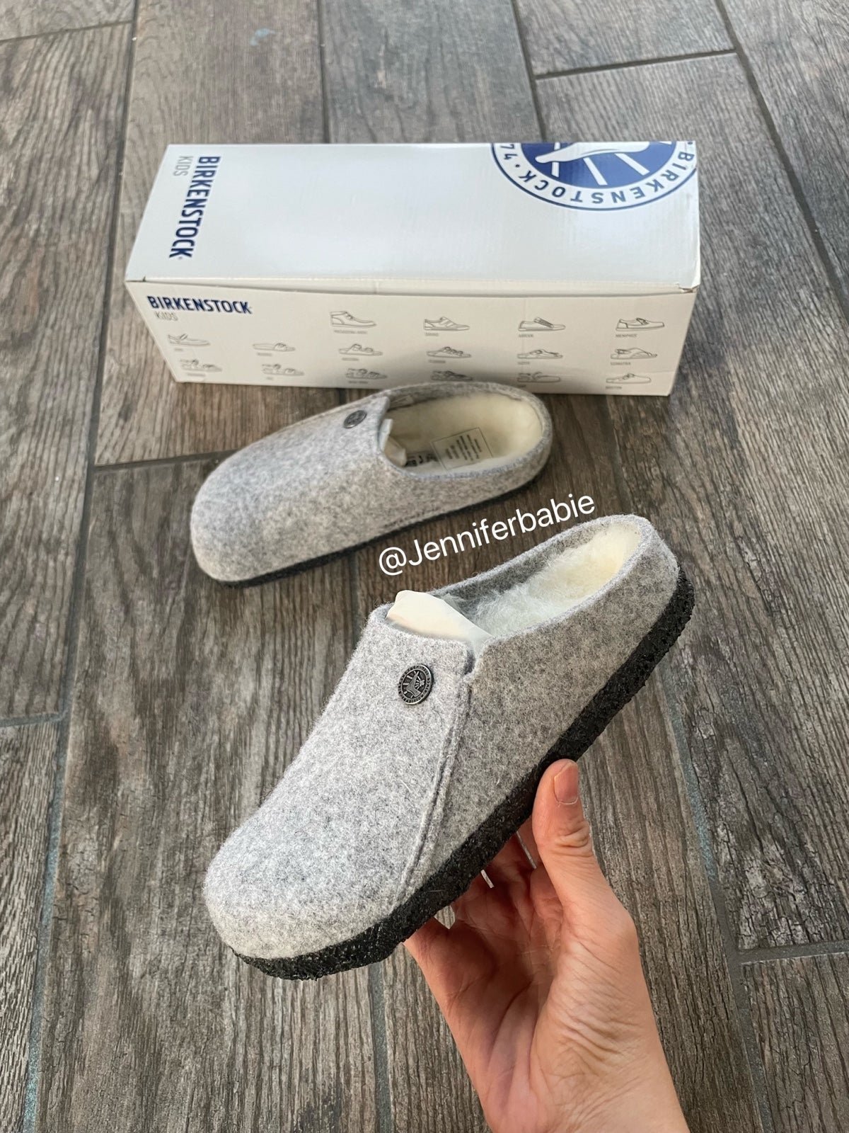 Brand New BIRKENSTOCK Zermatt Kids Light Grey Wool Clogs (SZ2 Narrow Fit)