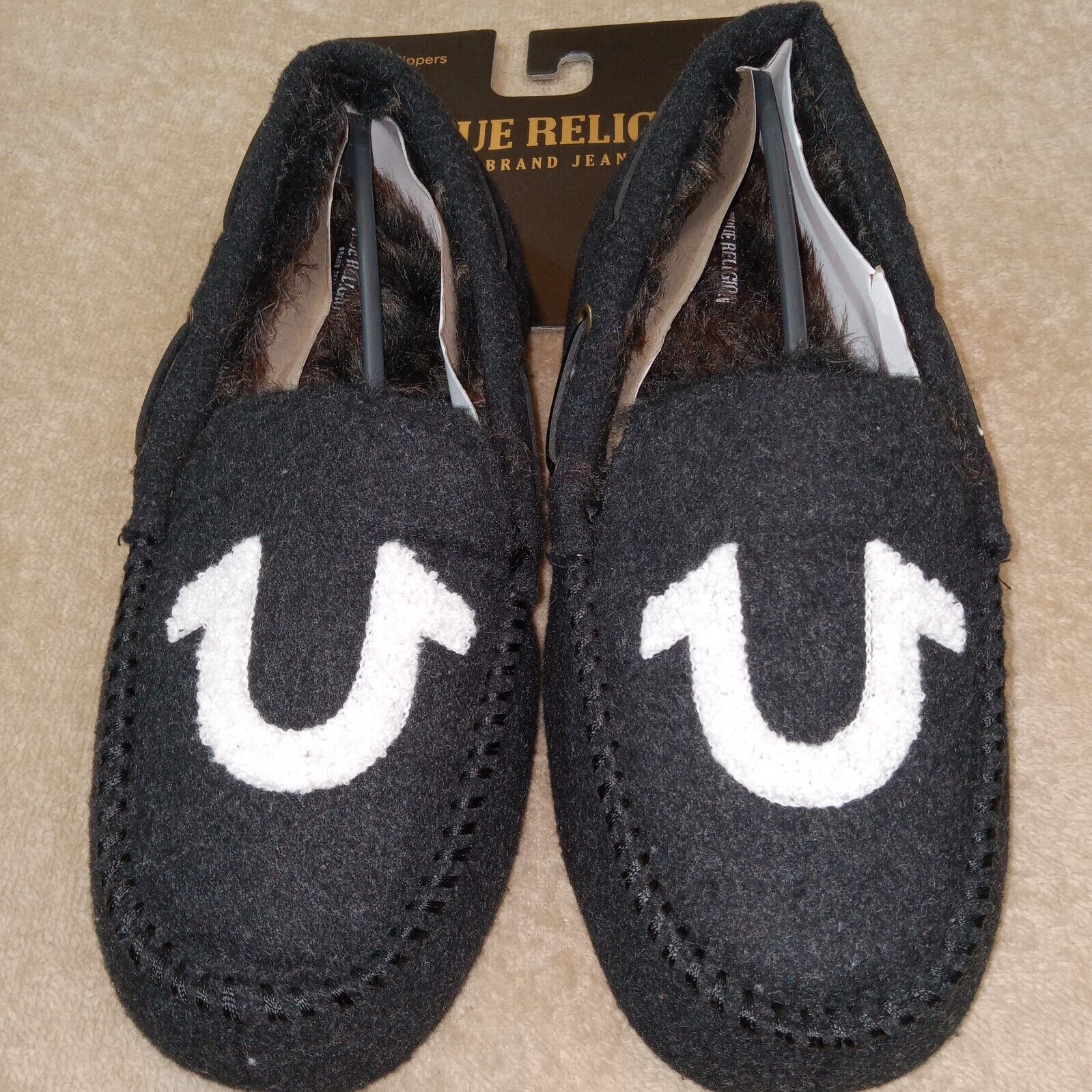 True Religion Horseshoe Logo Faux Fur Lined Men's Slippers Medium 9-10 Black