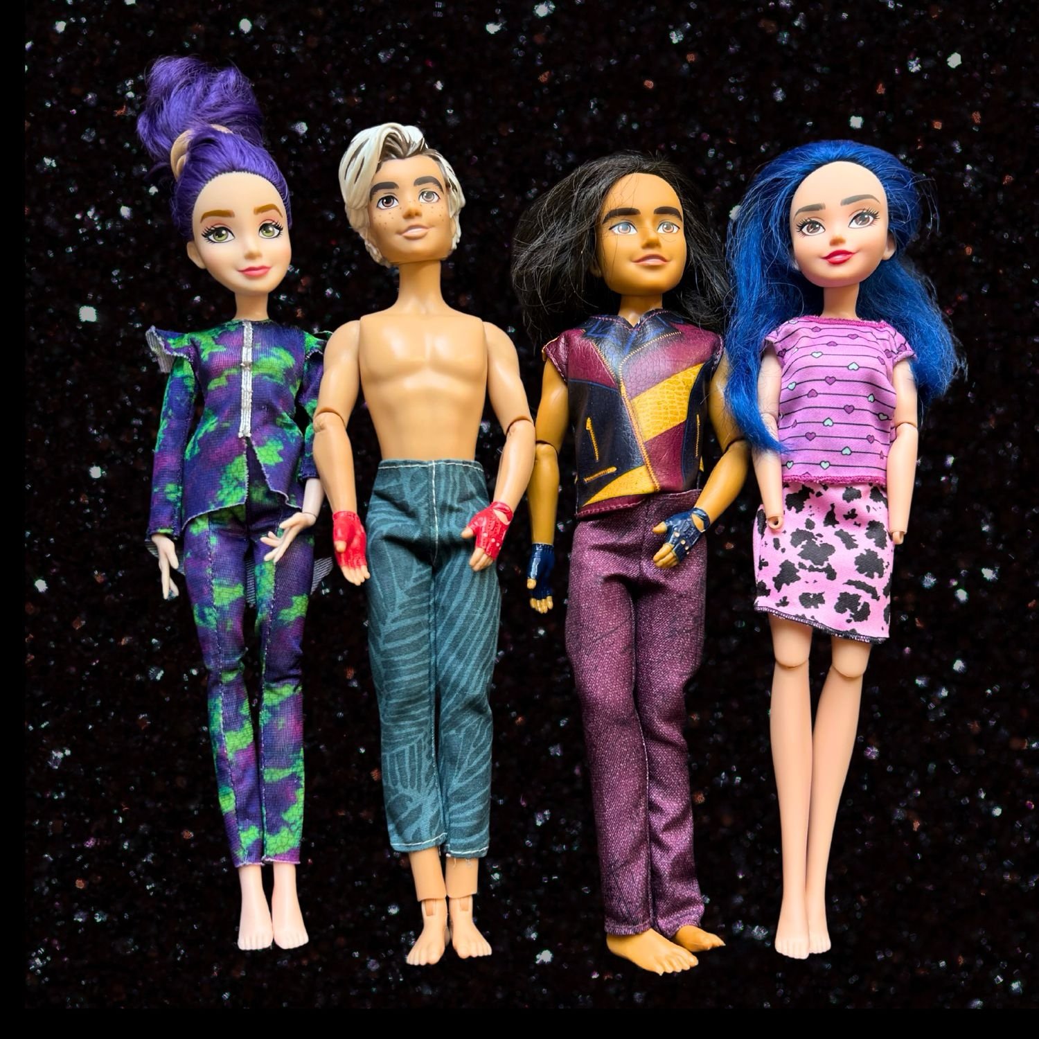 Disney Descendants 3 Isle of the Lost Set of 4, Hasbro, Evie, Mal, Carlos, Jay
