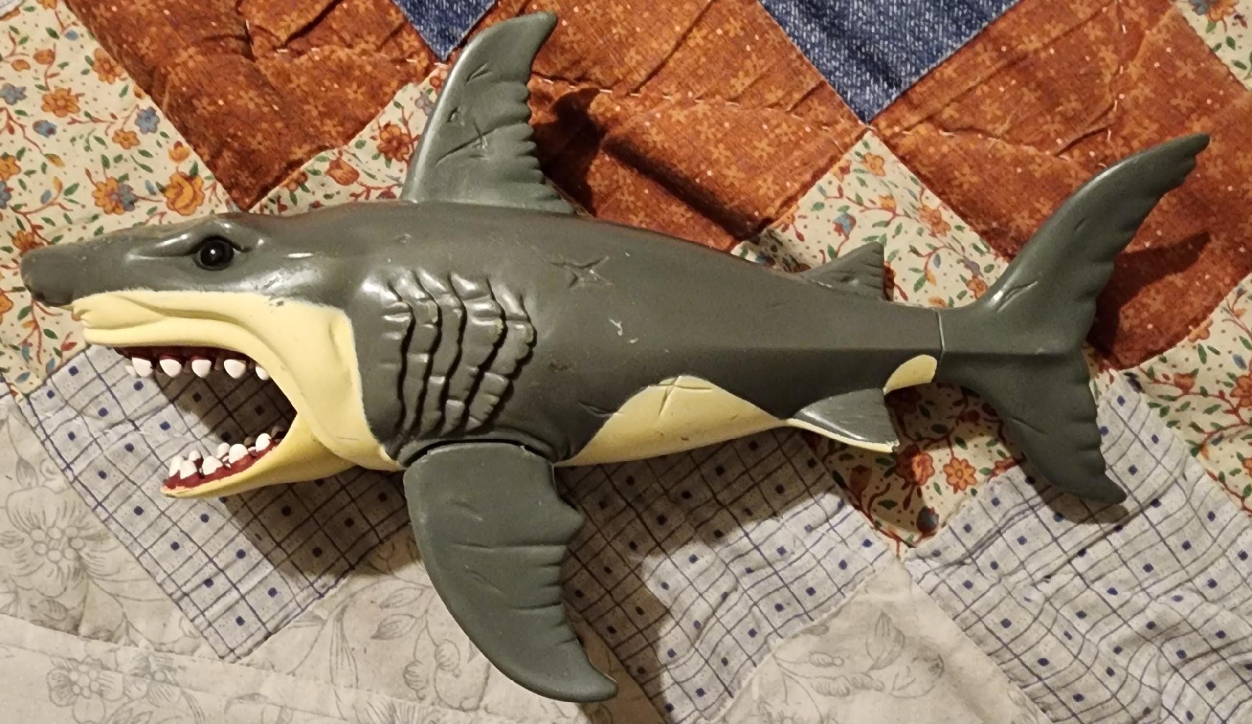 Toys R Us Animal Planet Chap Mei Shark