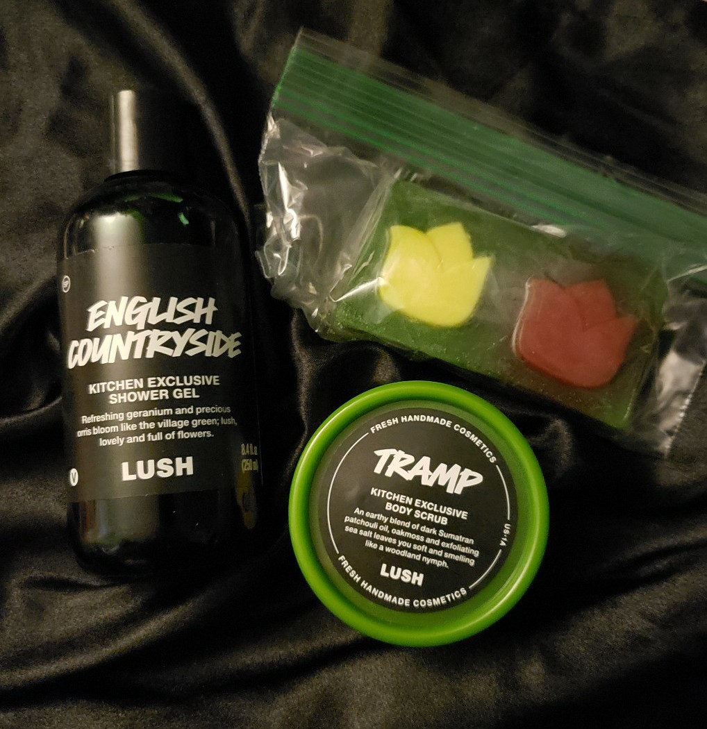 Lush Kitchen March Exclusive Tramp/English Countryside/Tiptoethroughthetulips