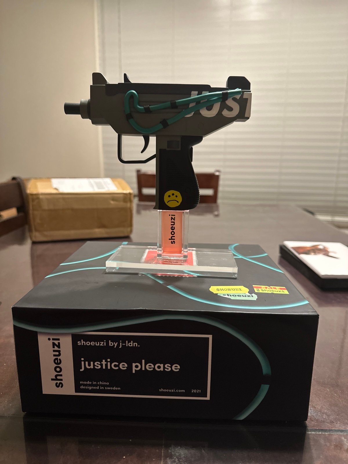 Shoeuzi JUSTICE PLEASE