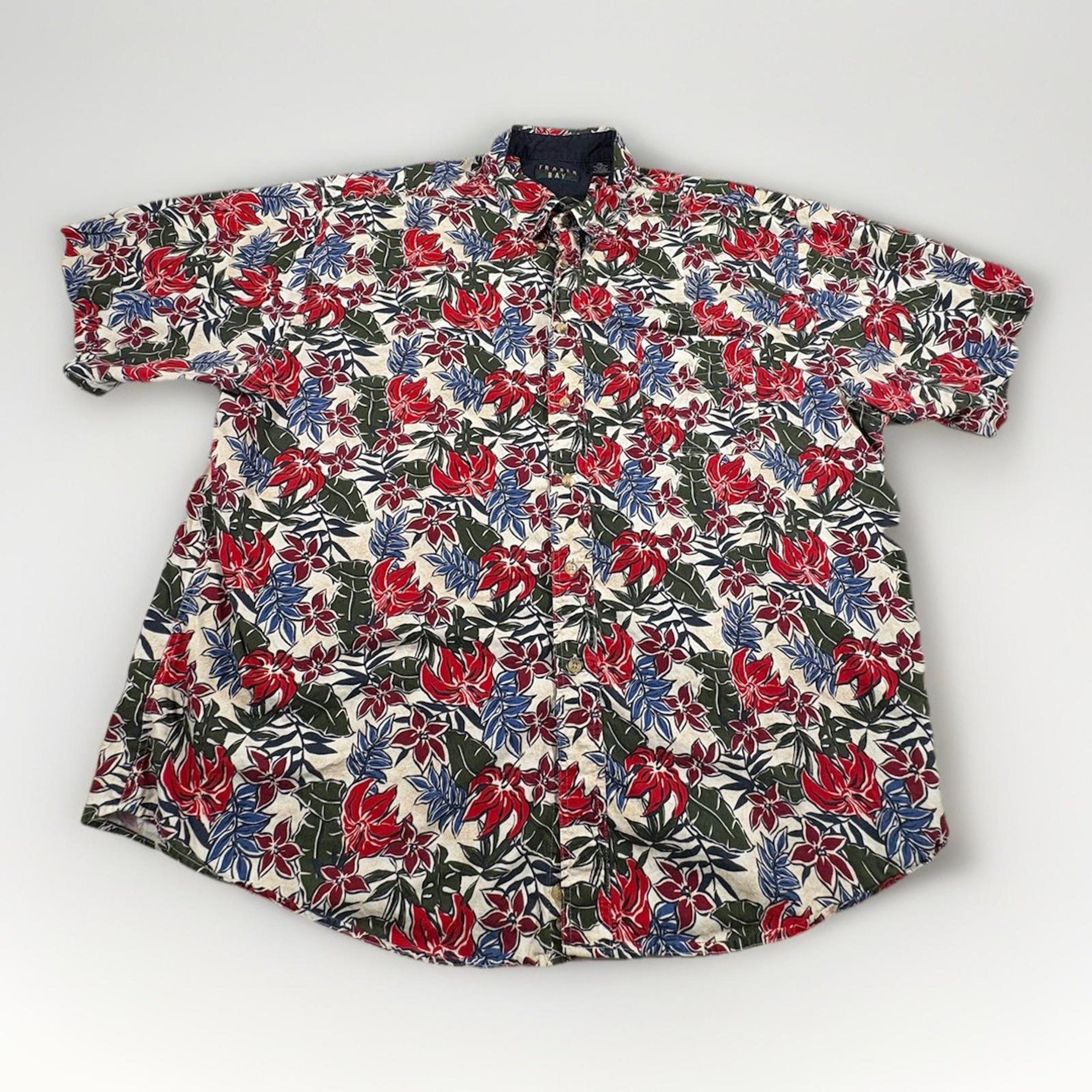 Vintage Trader Bay Shirt Men's 2XL Flower Pattern Button Up Short Sleeve (A28)