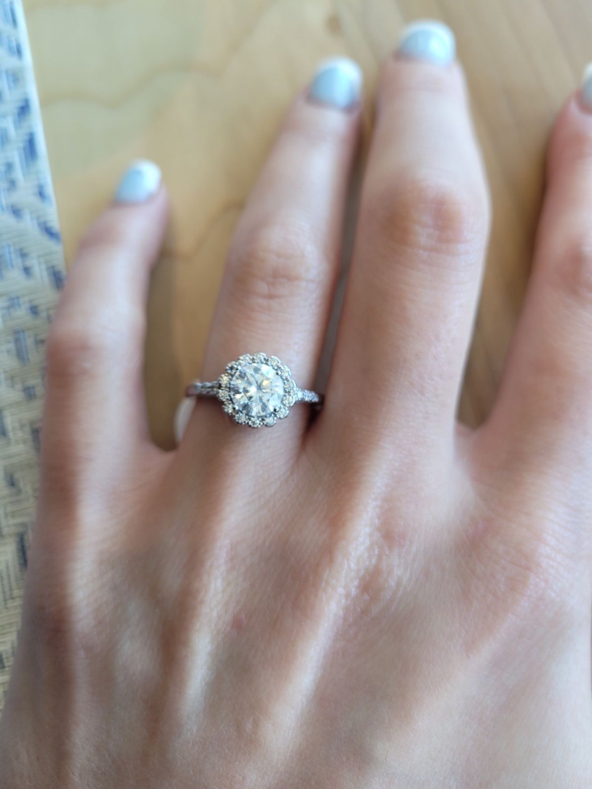 *sale* 1ct Dream Moissanite engagement ring size 6,7,8,9