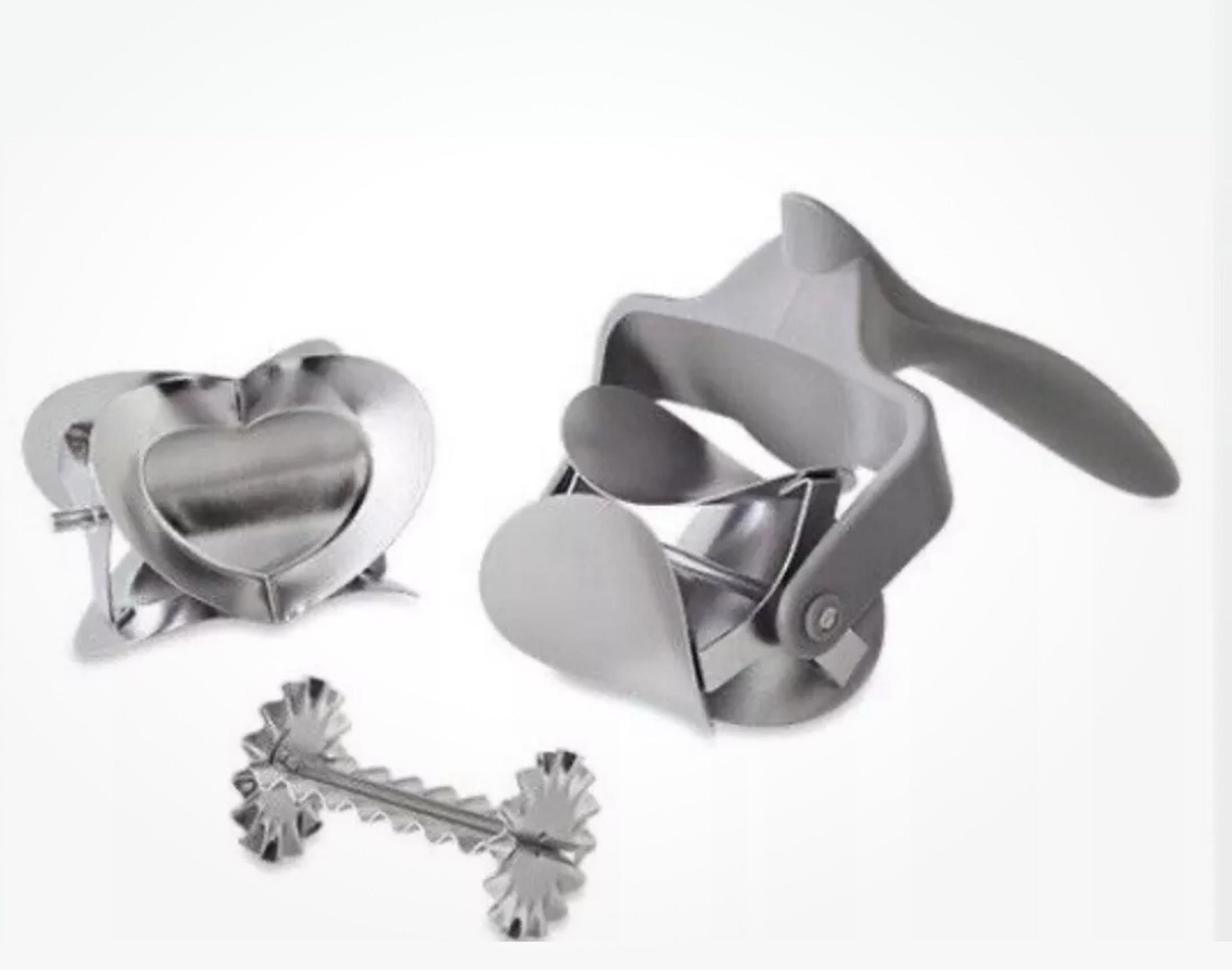 NWOB Pampered Chef Rolling Cookie Cutter Item #1442 Circle, Heart, Square