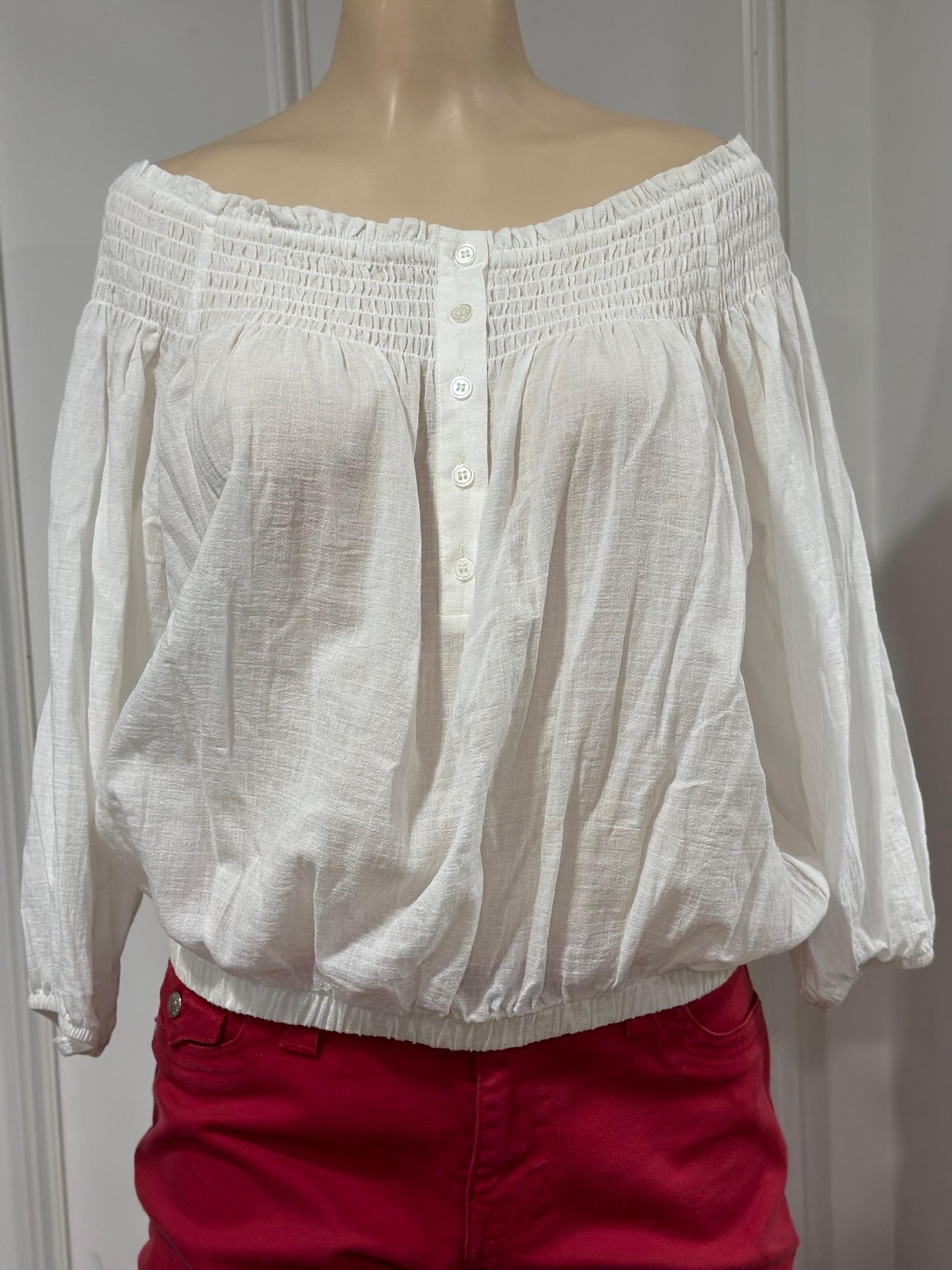 NWT SOCIALITE IVORY TOP SIZE MEDIUM  100%RAYON