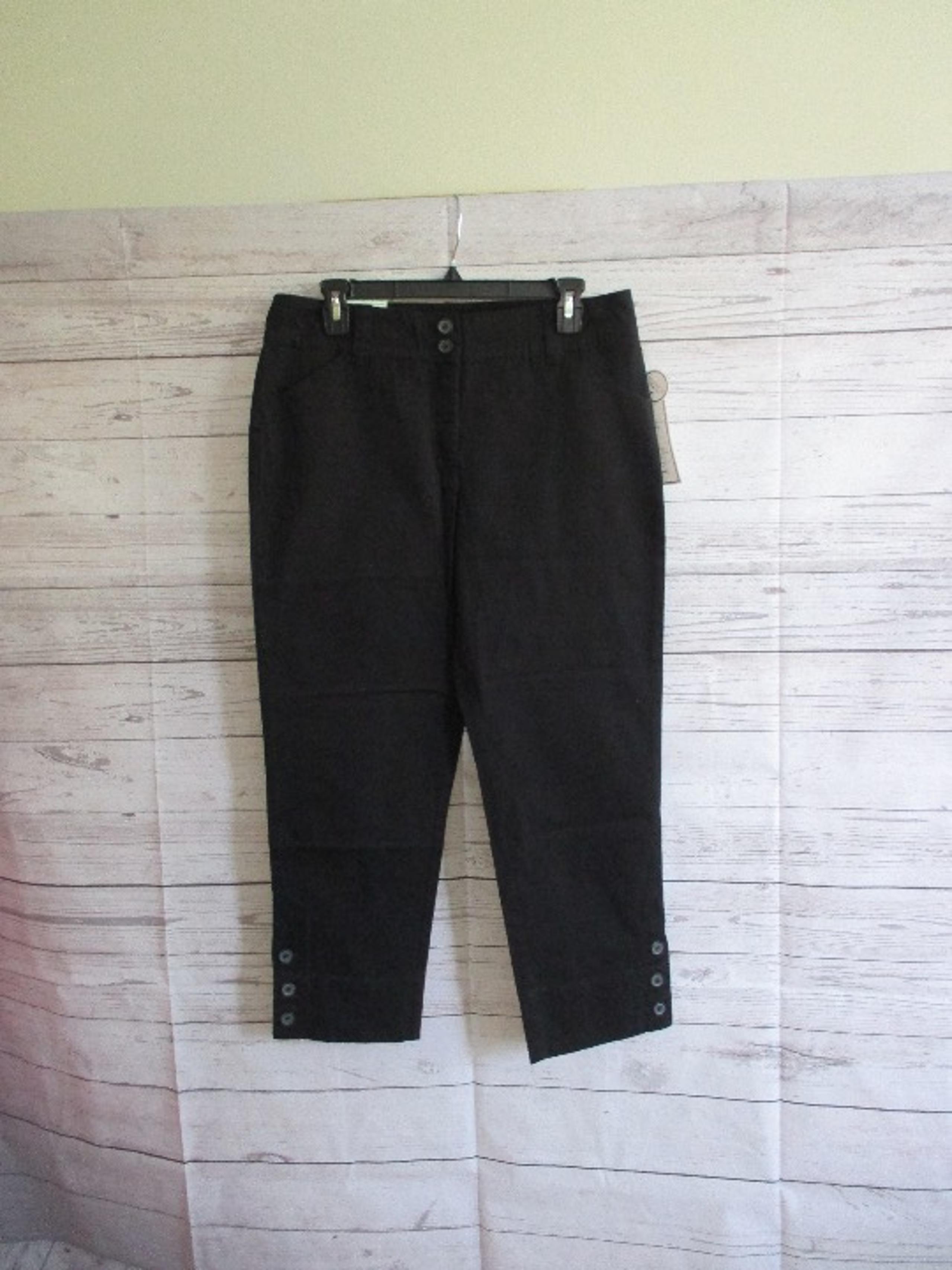 NWT - CHARTER CLUB crop pants - sz 8