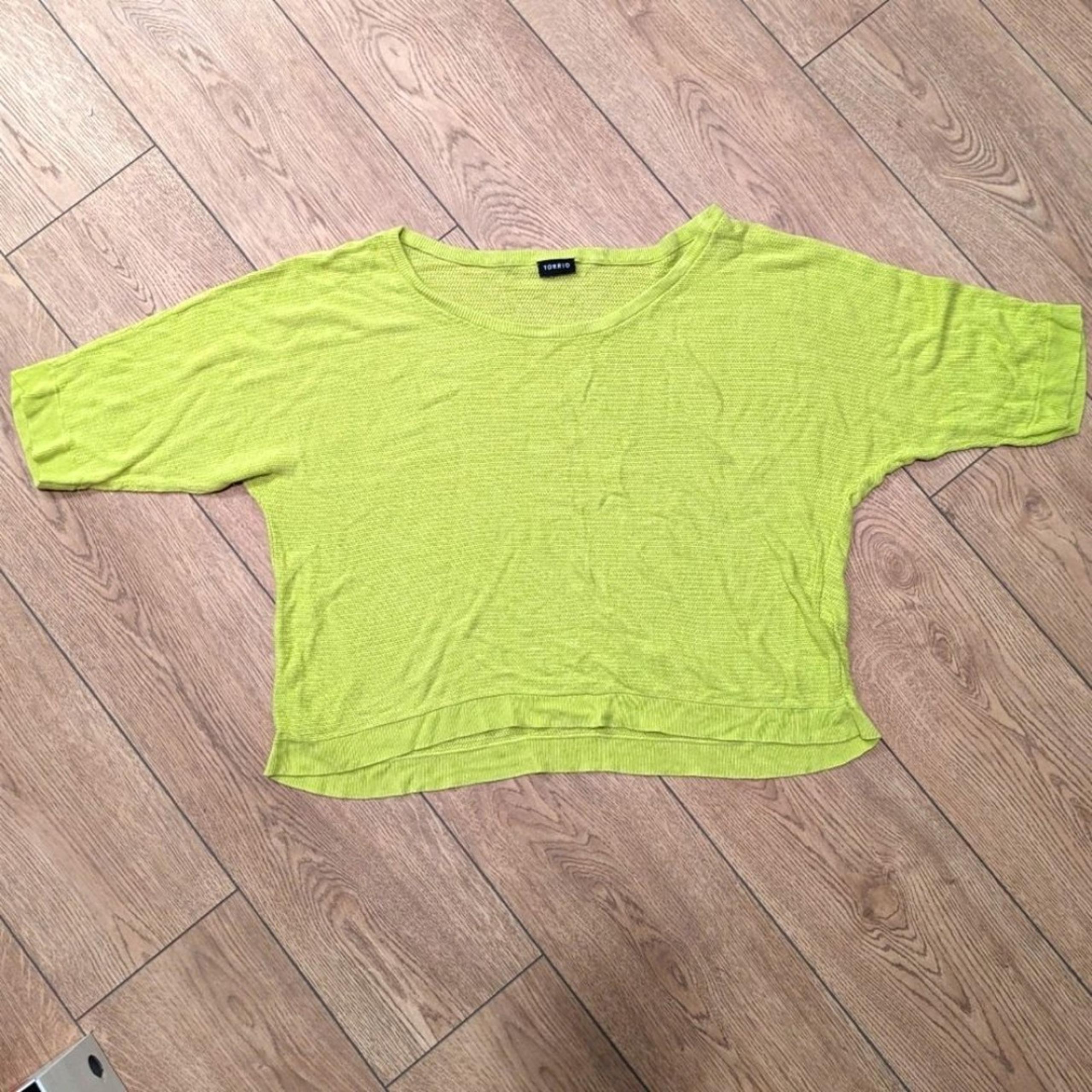 Torrid Plus 1X Lime Green Sweater