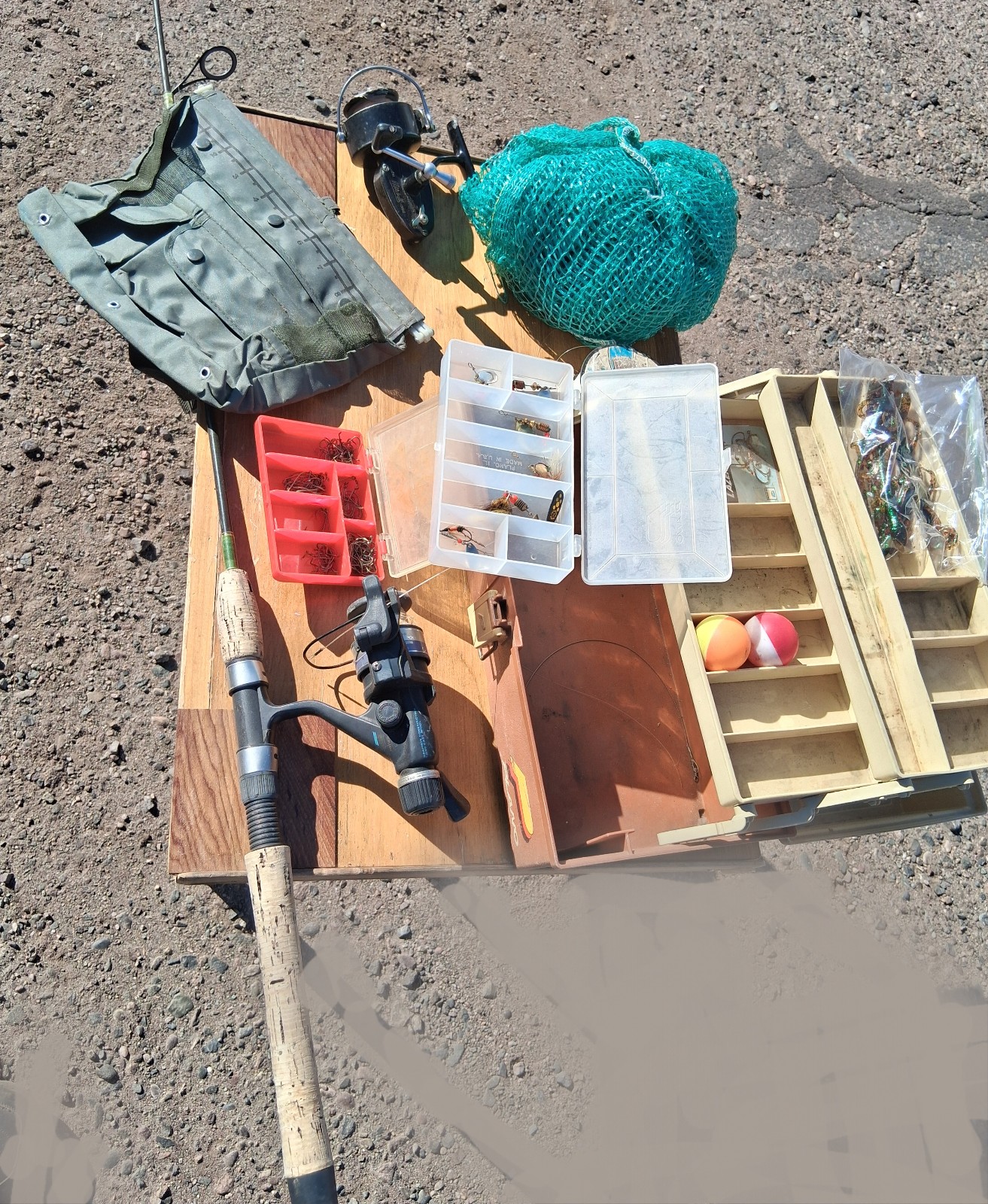 Tackle box, rod, reels, etc, PLUS!!!. GO fishing!!! COMPLETE setup