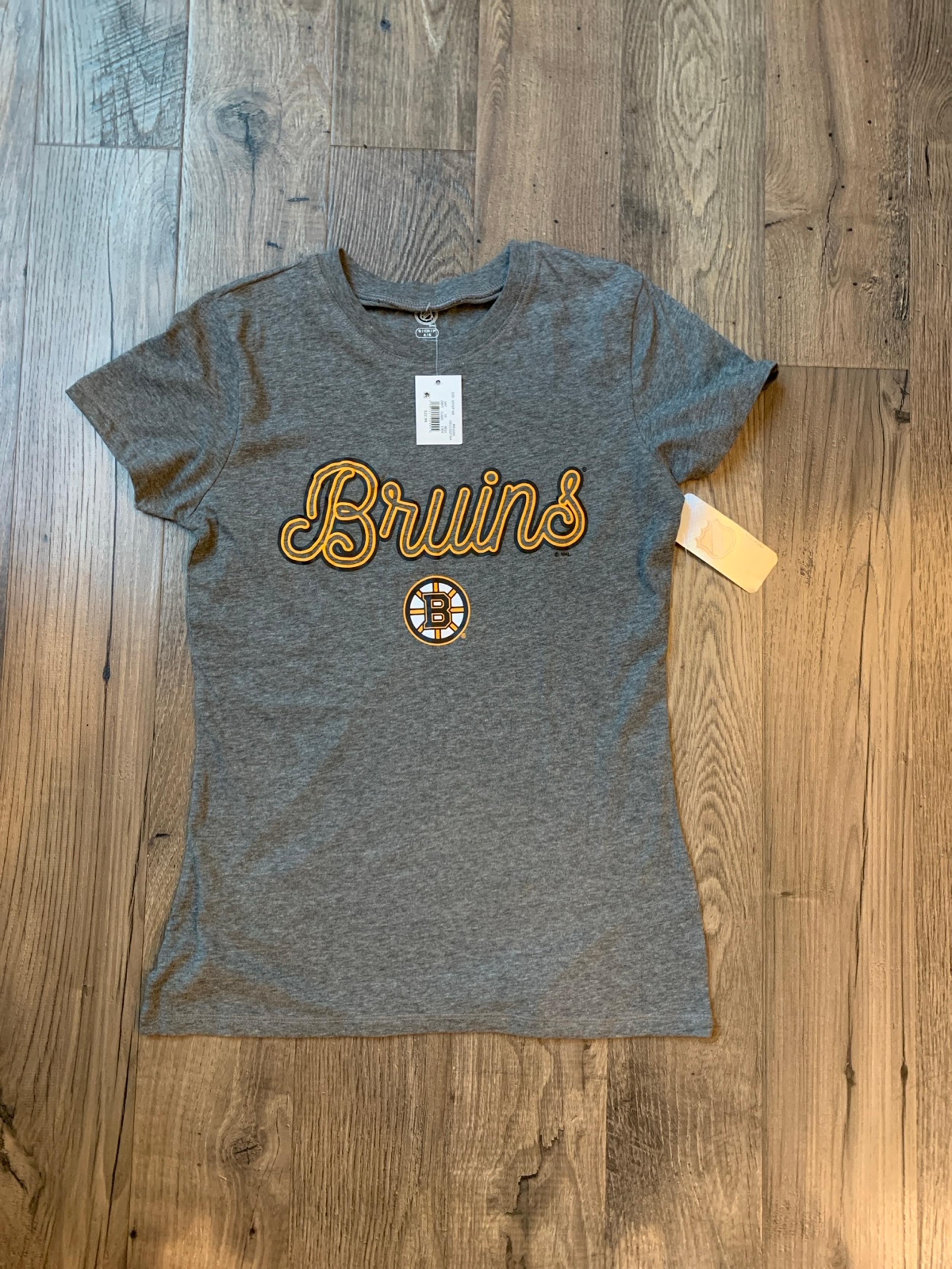 NHL Boston Bruins women’s SMALL short sleeve Tee