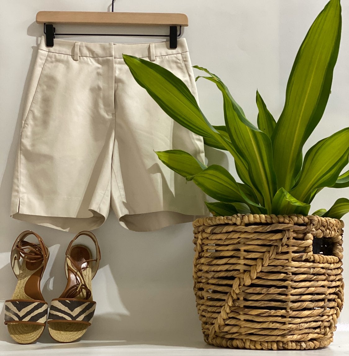 Women Brooks Brothers chino shorts