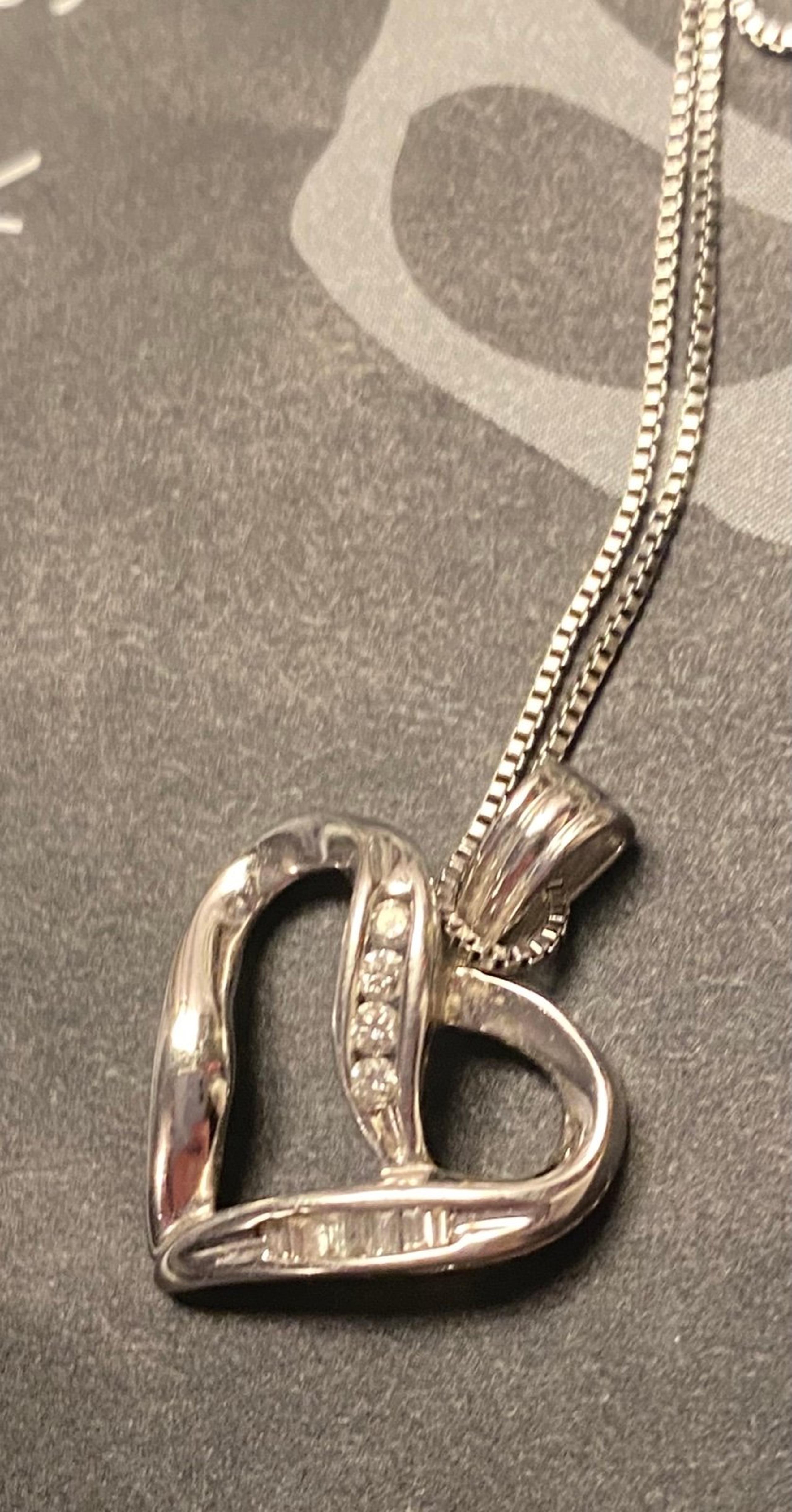 Diamond heart necklace - no chain