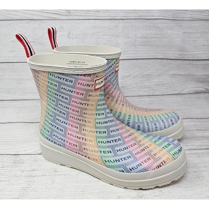 NEW Hunter Women's Rainbow Logo Short boot Size 9