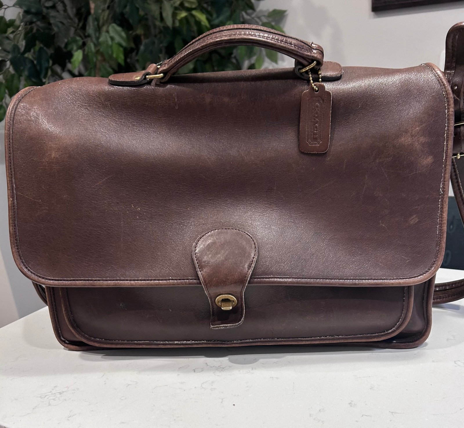 Coach Attaché
