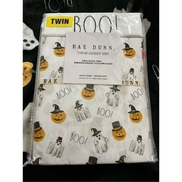 New Rae Dunn BOO! Halloween Twin Size Sheet Set w/ Ghosts Pumpkins Boo! Design