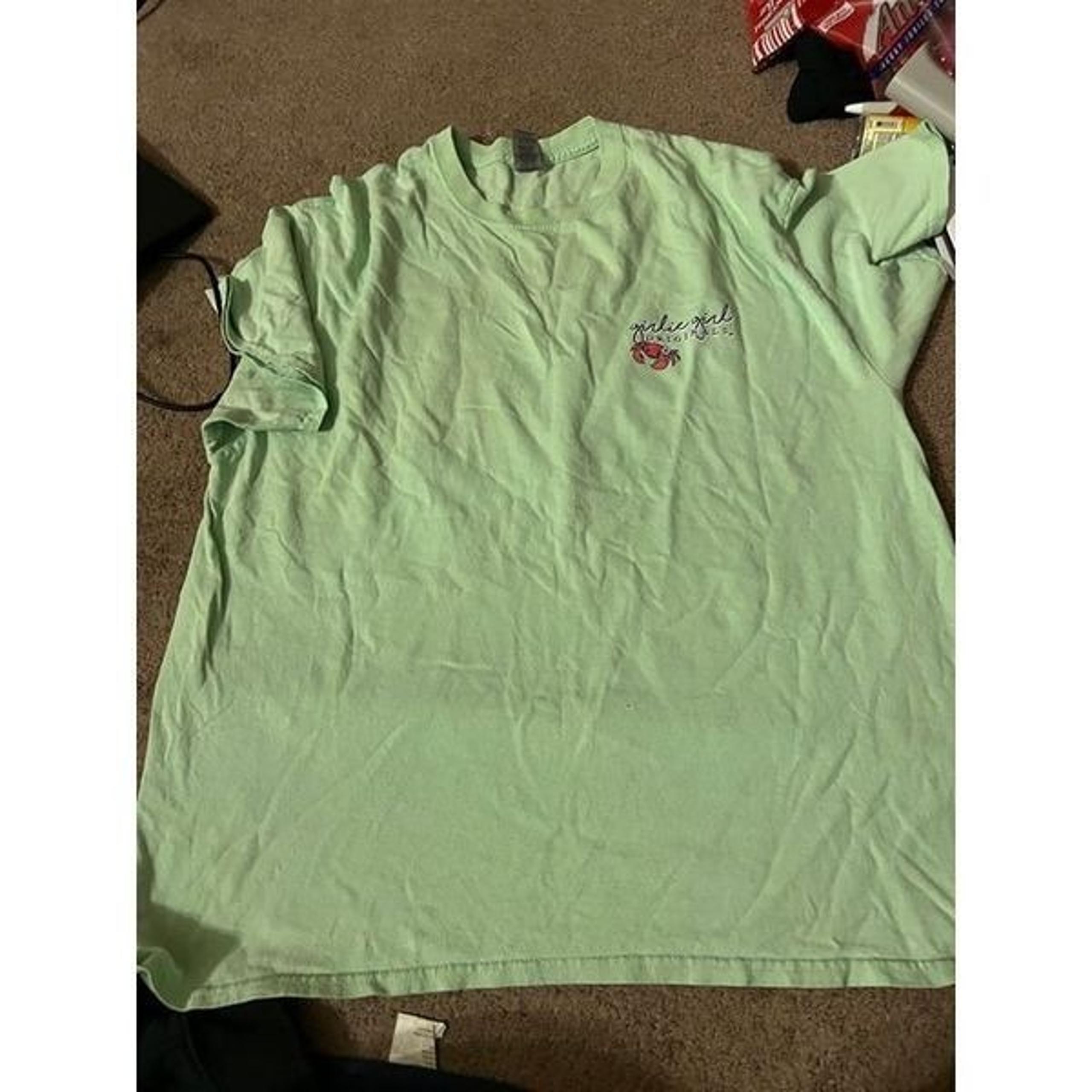 Gildan XL tshirt