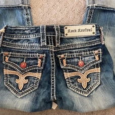 NWT Rock Revival capris Size 24