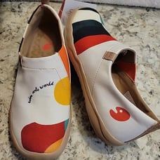 UIN Women's Art Painted Travel Shoes Slip On Casual Loafers Lightweight Size 6.5