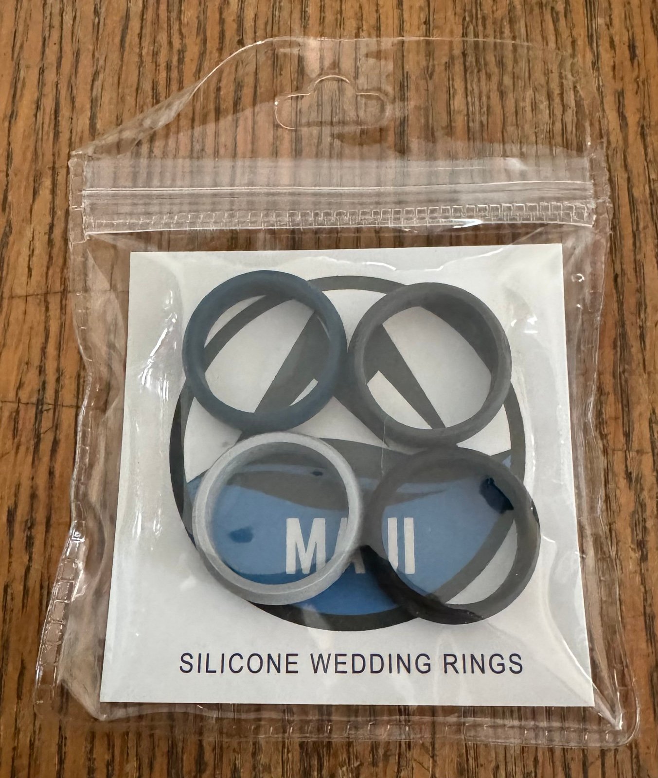 NWT Maui wedding men’s silicone light gray, black and navy blue rings, size 11