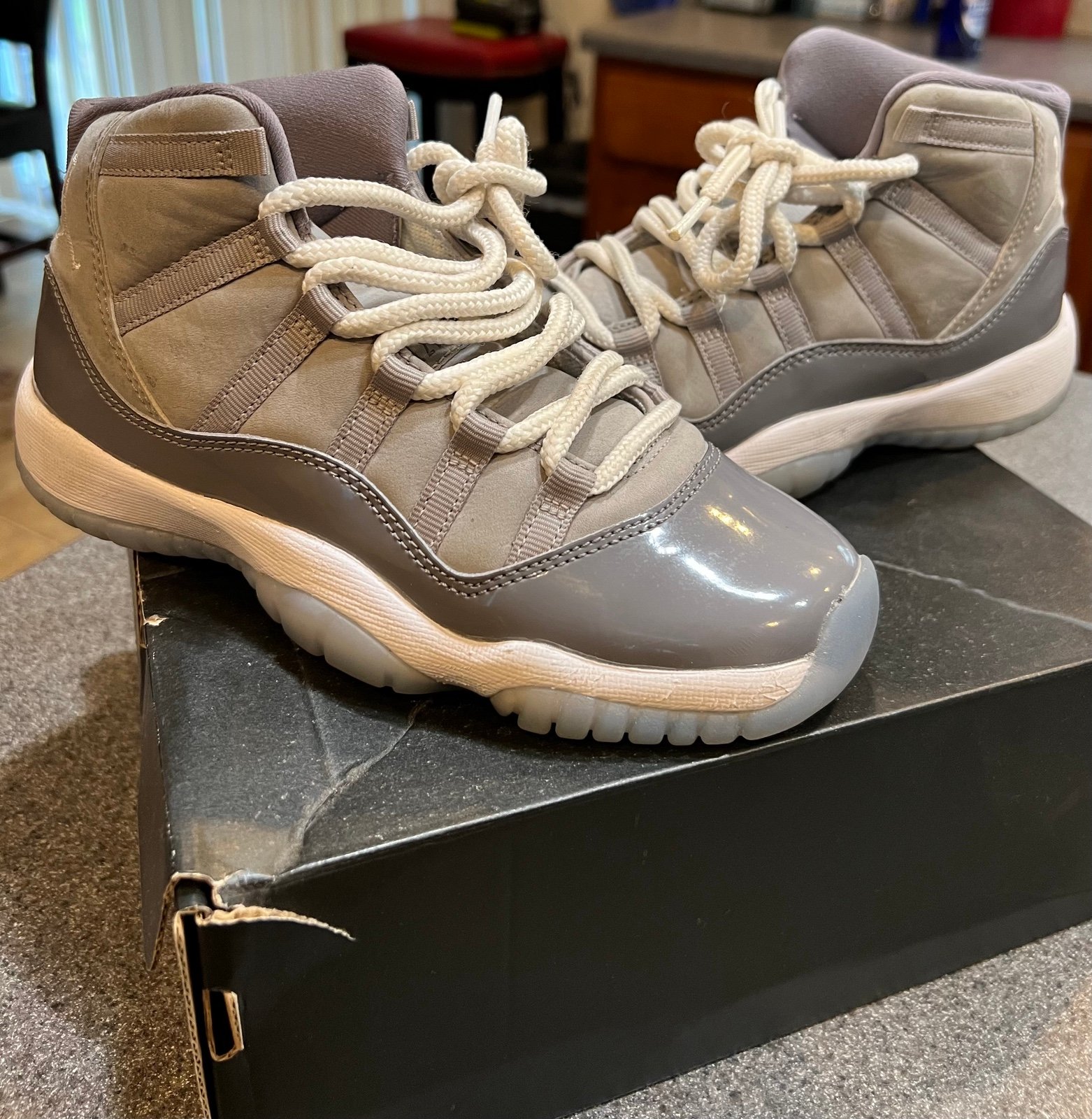 Air Jordan 11 Retro cool greys