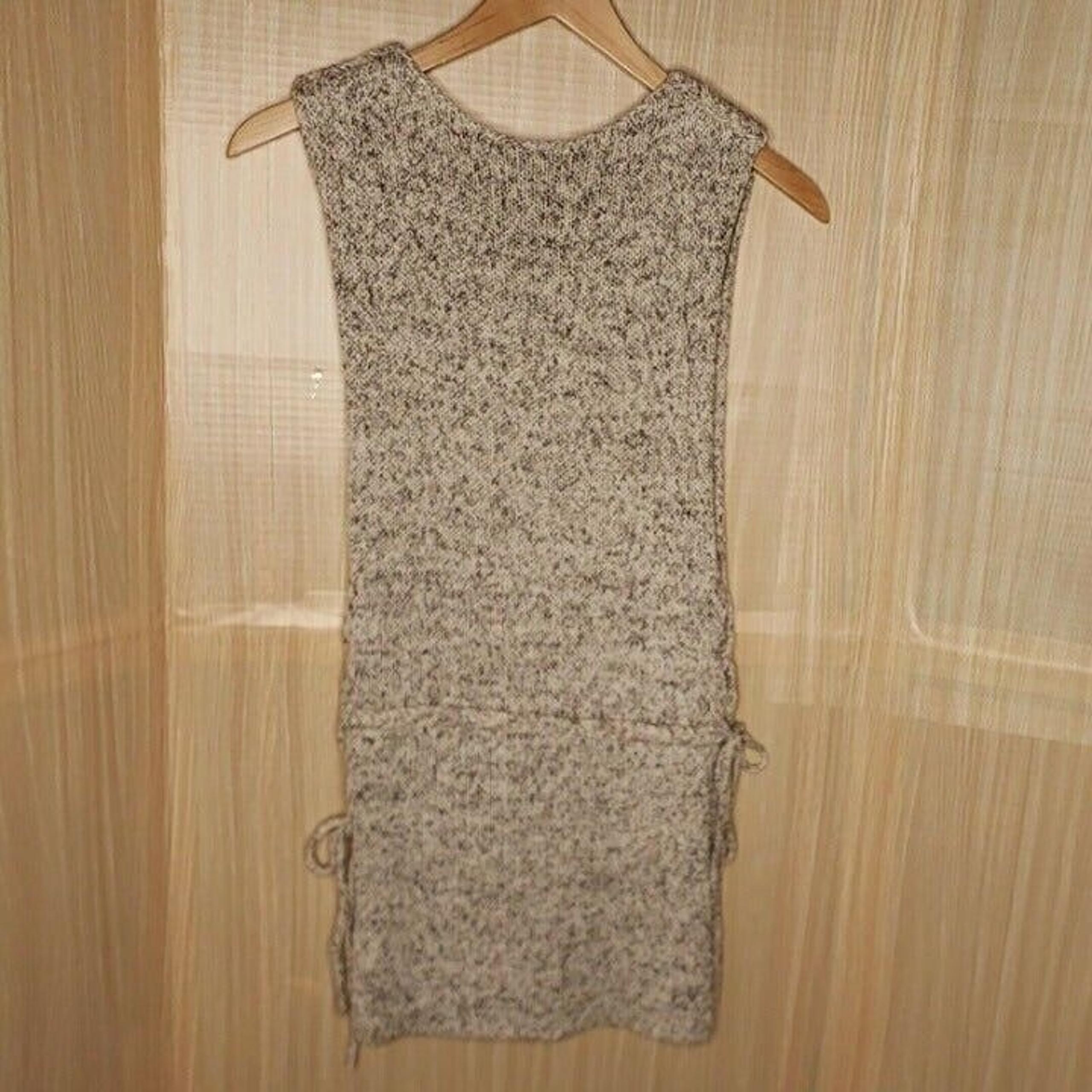 Aerie Womens Chunky Knit Sleeveless Sweater  Small