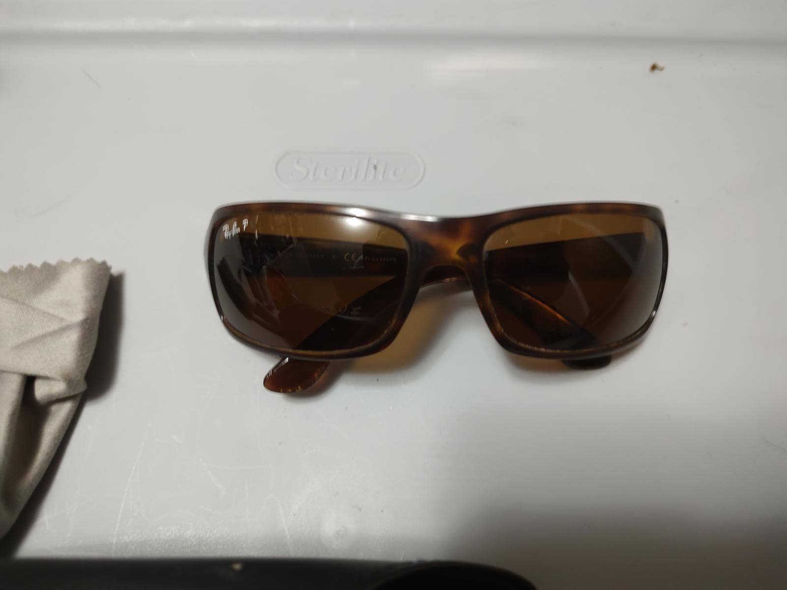 Ray-Ban Sunglasses with Case
