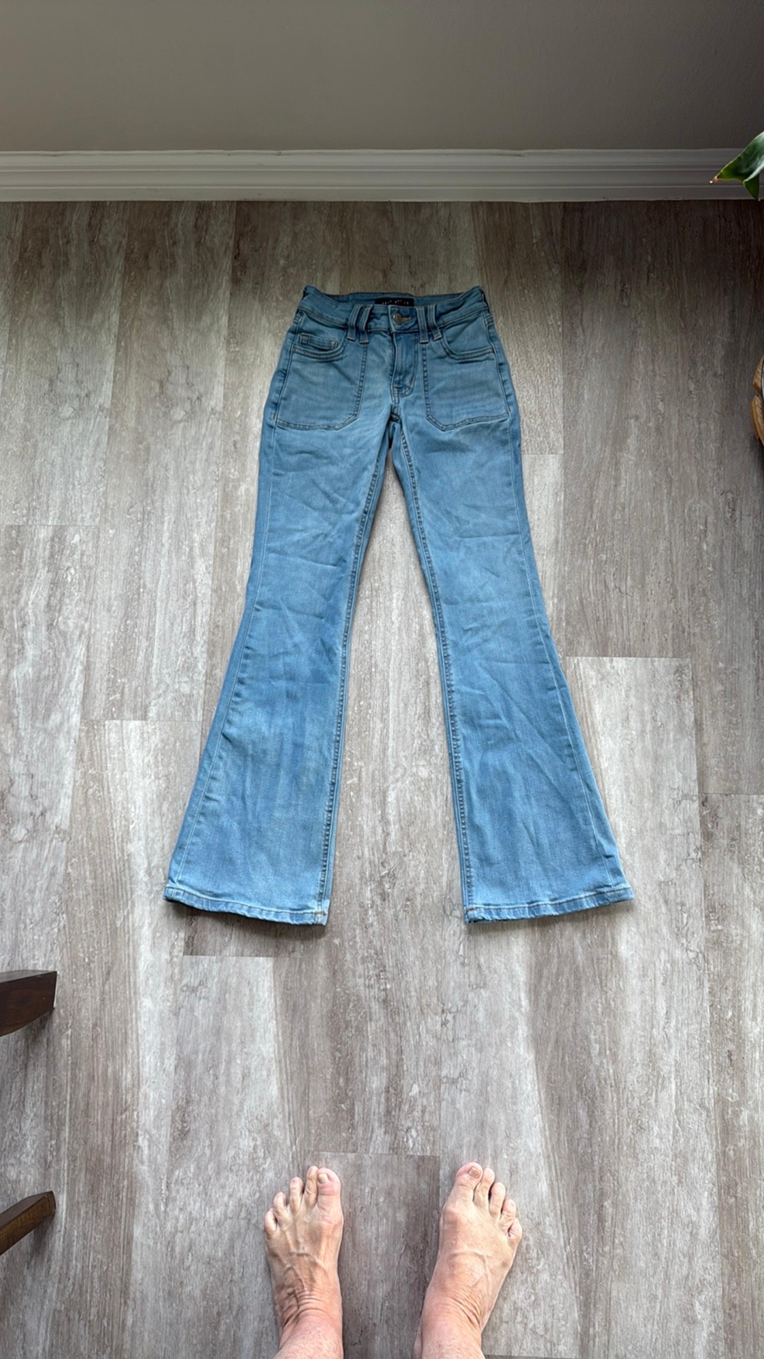 Aeropostale women’s low rise flare jeans.