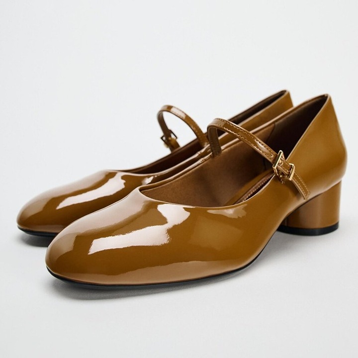 ZARA Buckled Heels NWT (US 9)