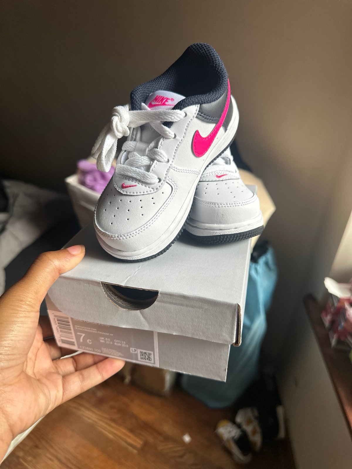 BRAND NEW NIKE FORCE 1 SHOES