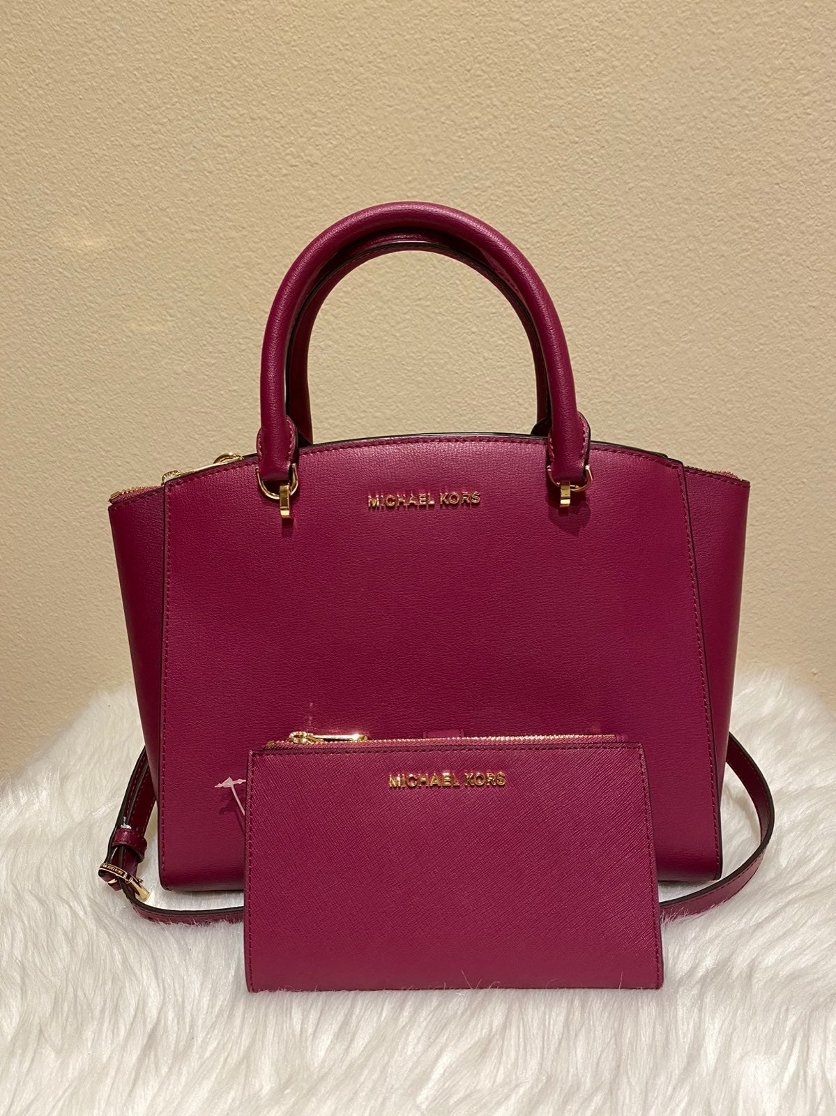 Michael Kors purse and wristlet set