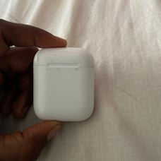 1ST GENERATION AIRPODS