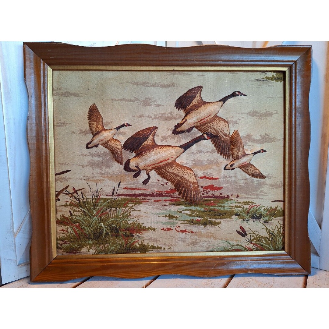 Trapunto of Canada Geese in Flight 3D Quilt Stuffing Technique 23 X 19 VINTAGE