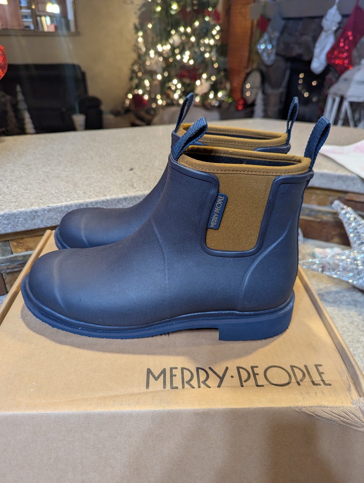 Women's Merry People boots NIB oxford blue and tan size 9.5
