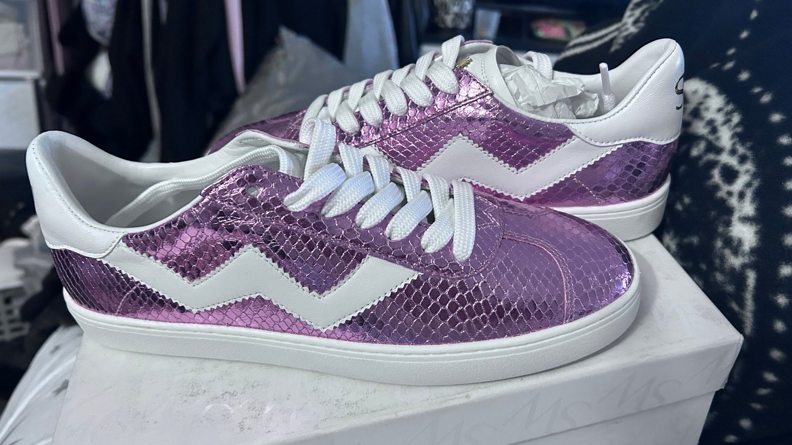 Stuart Weitzman, sneakers, size 7