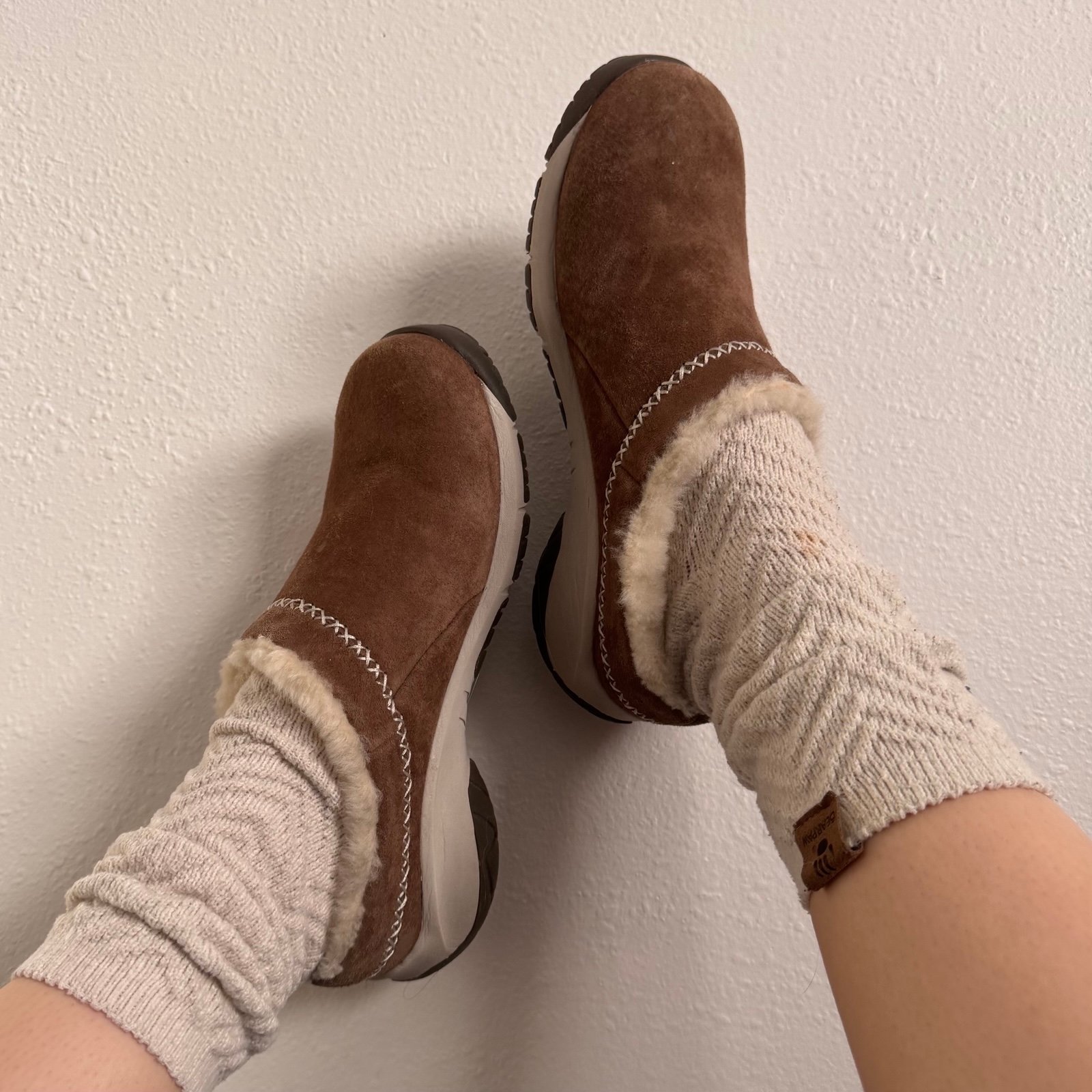 MERRELL Stone Brown Tan Suede Echo Ice 4 Cozy Faux Shearling Lined Slip On Shoes