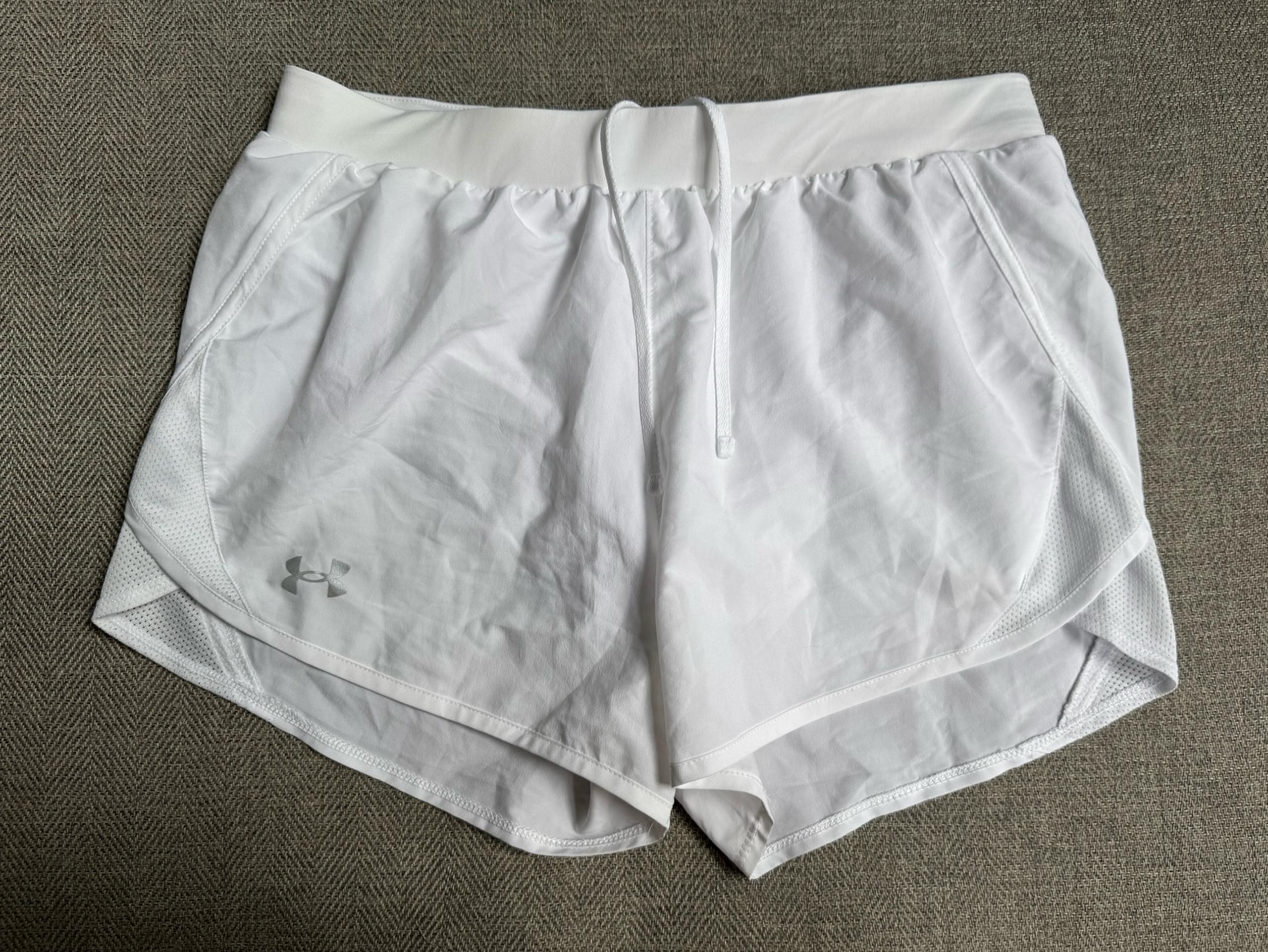 Under Armour Loose Fit White Athletic Shorts Women’s Size Medium