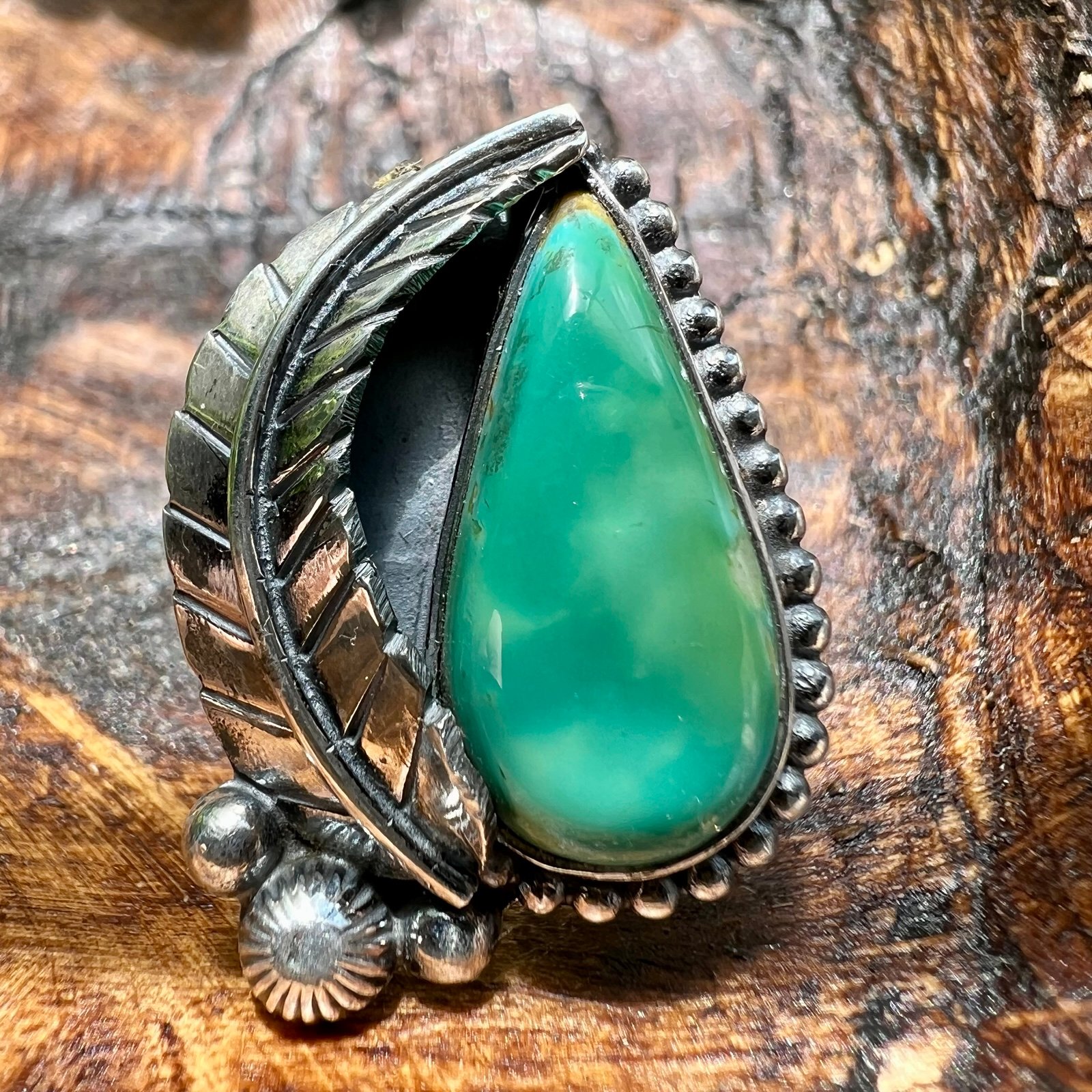 925 Sterling Silver & Kingman Turquoise Teardrop Ring With Feather Detail Size 8