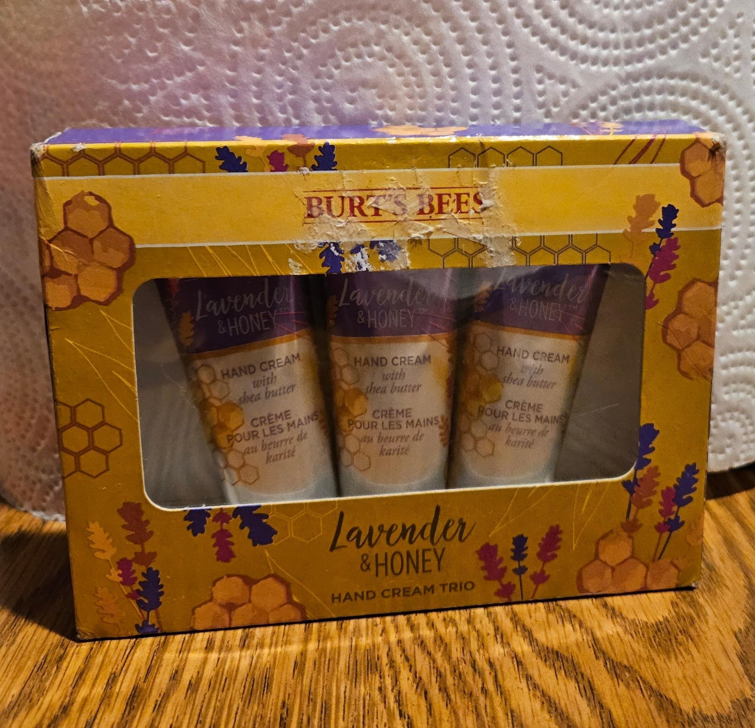 NEW BURT'S BEES  LAVENDER & HONEY  HAND CREAM TRIO SET