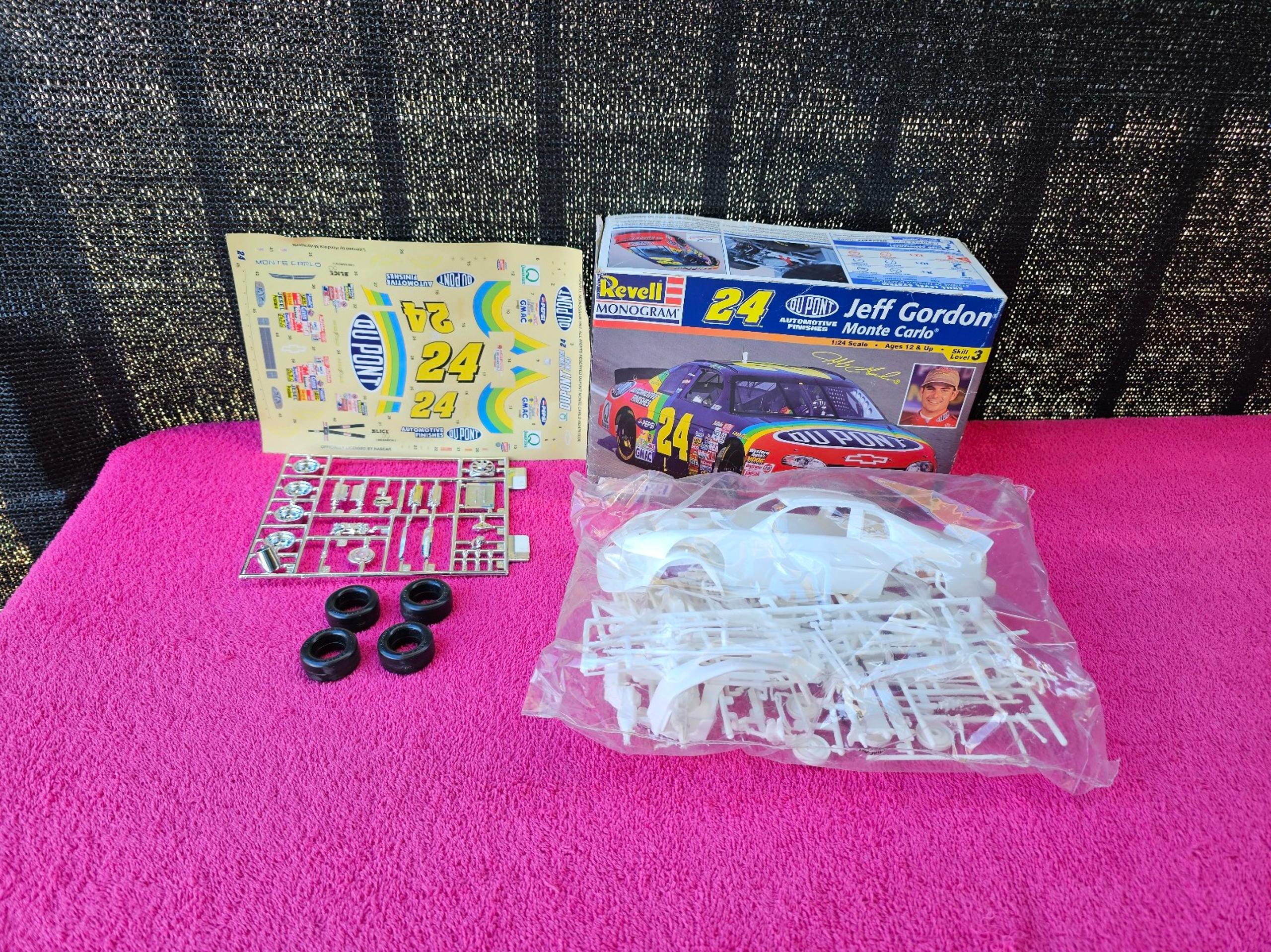 Revell Monogram NASCAR 24 Jeff Gordon Monte Carlo - Sealed Parts - Vintage 1997