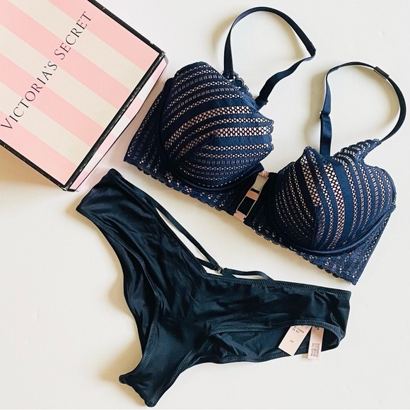 32DD SMALL Victoria’s Secret navy bra set