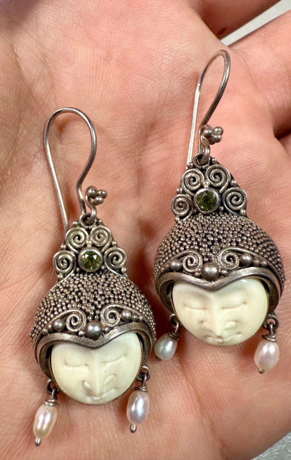 VTG 925 Sterling Silver Moon Face Hook Earrings W/Emerald & Pearls