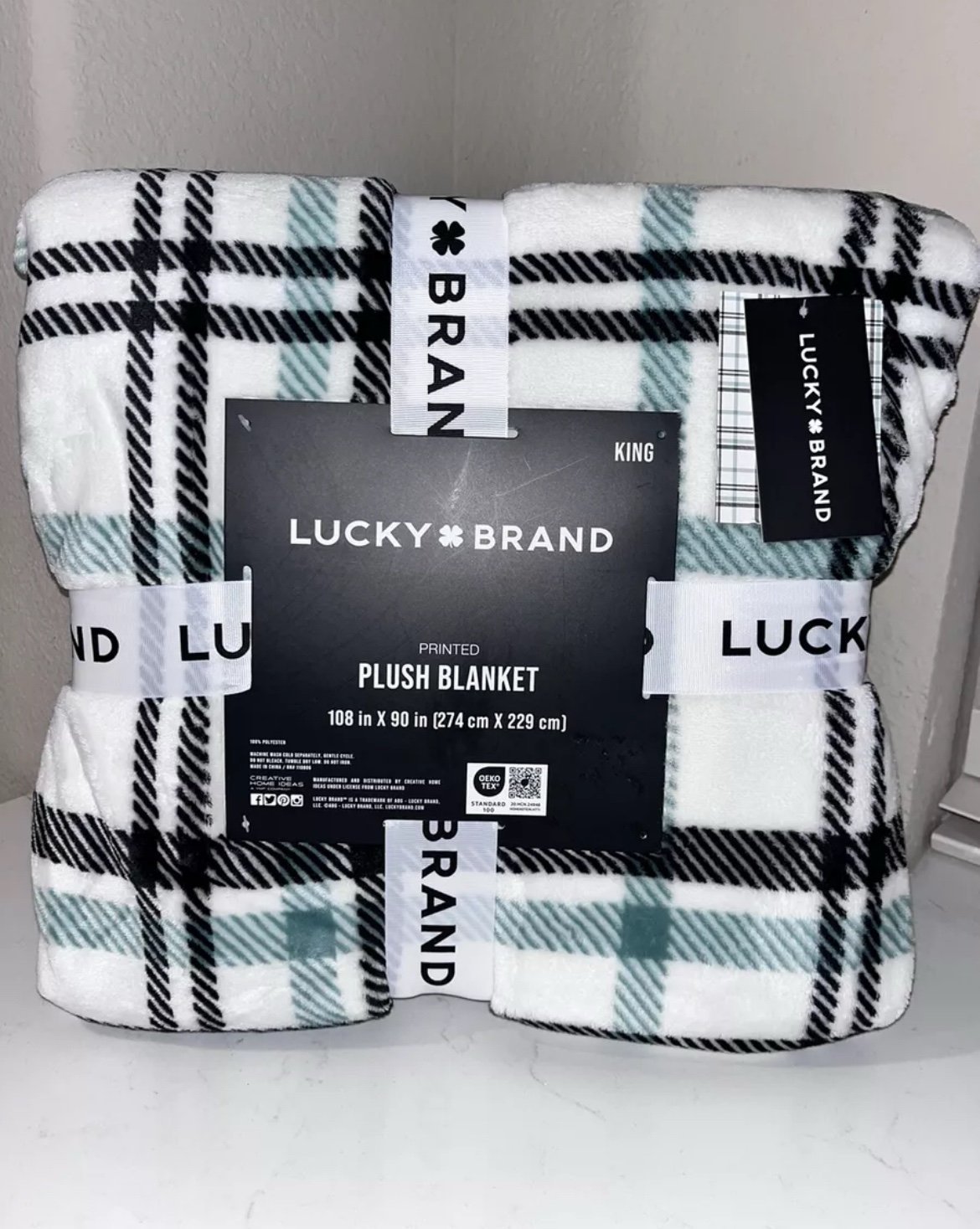 1-NWT LUCKY BRAND PLAID DESIGN KING SIZE BLANKET