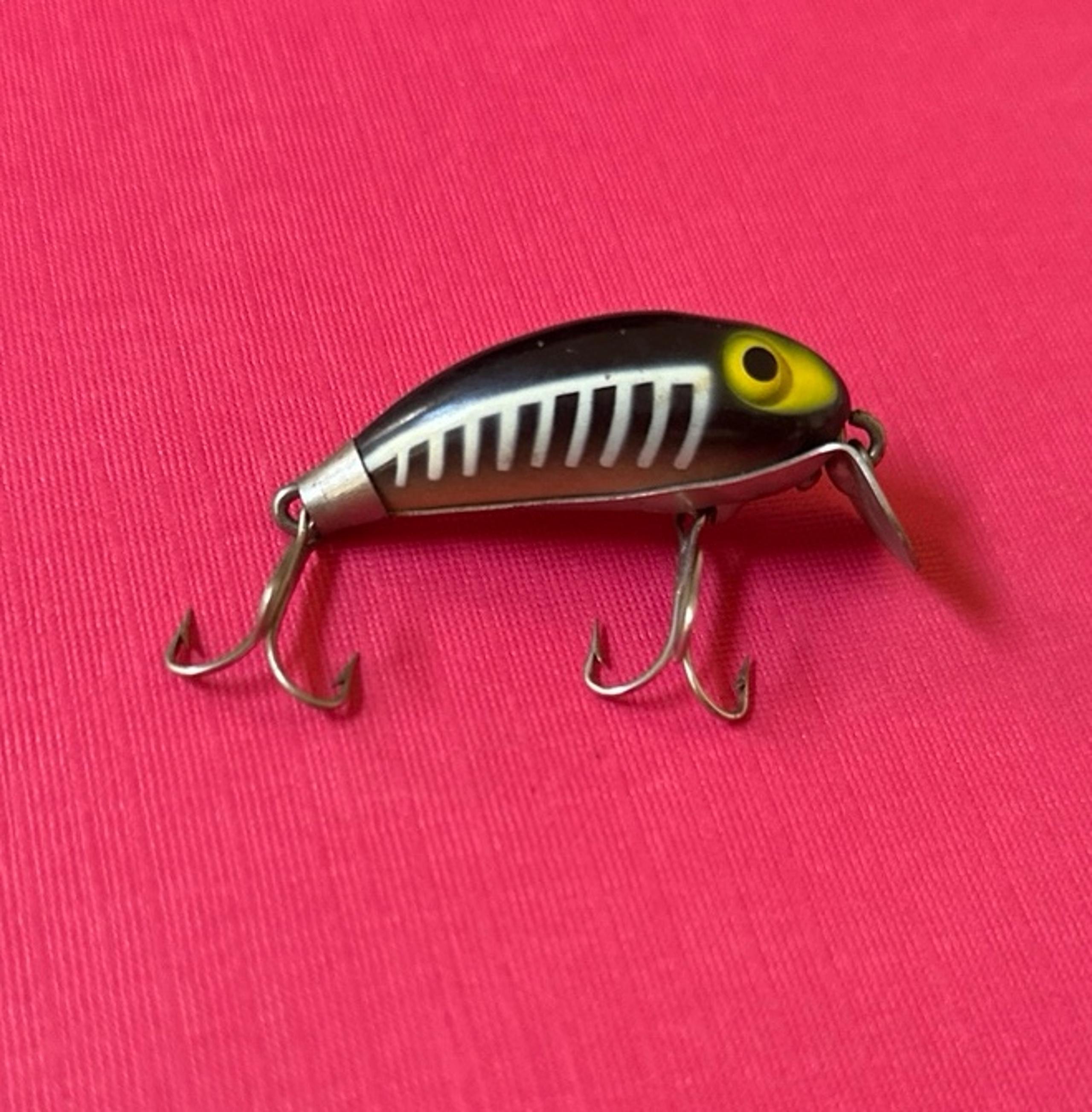 Vintage Wright & McGill Baby Miracle Minnow Fishing Lure
