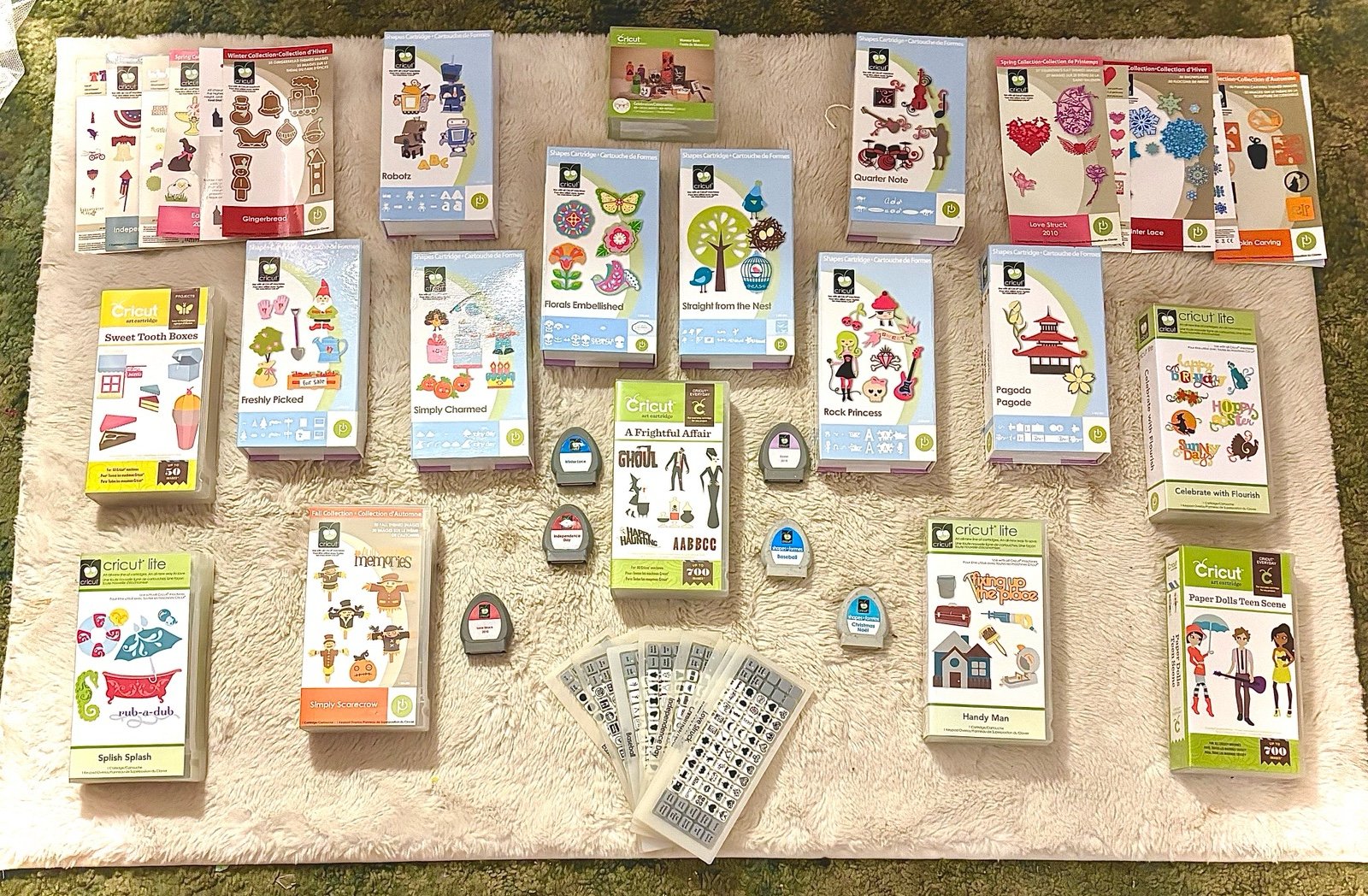 Huge Cricket Bundle Lot of (22 pcs)