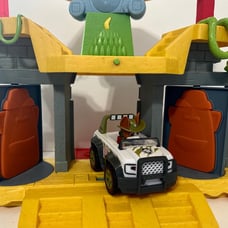 Paw Patrol Jungle Rescue Monkey Temple With Tracker and Jeep and Monkey