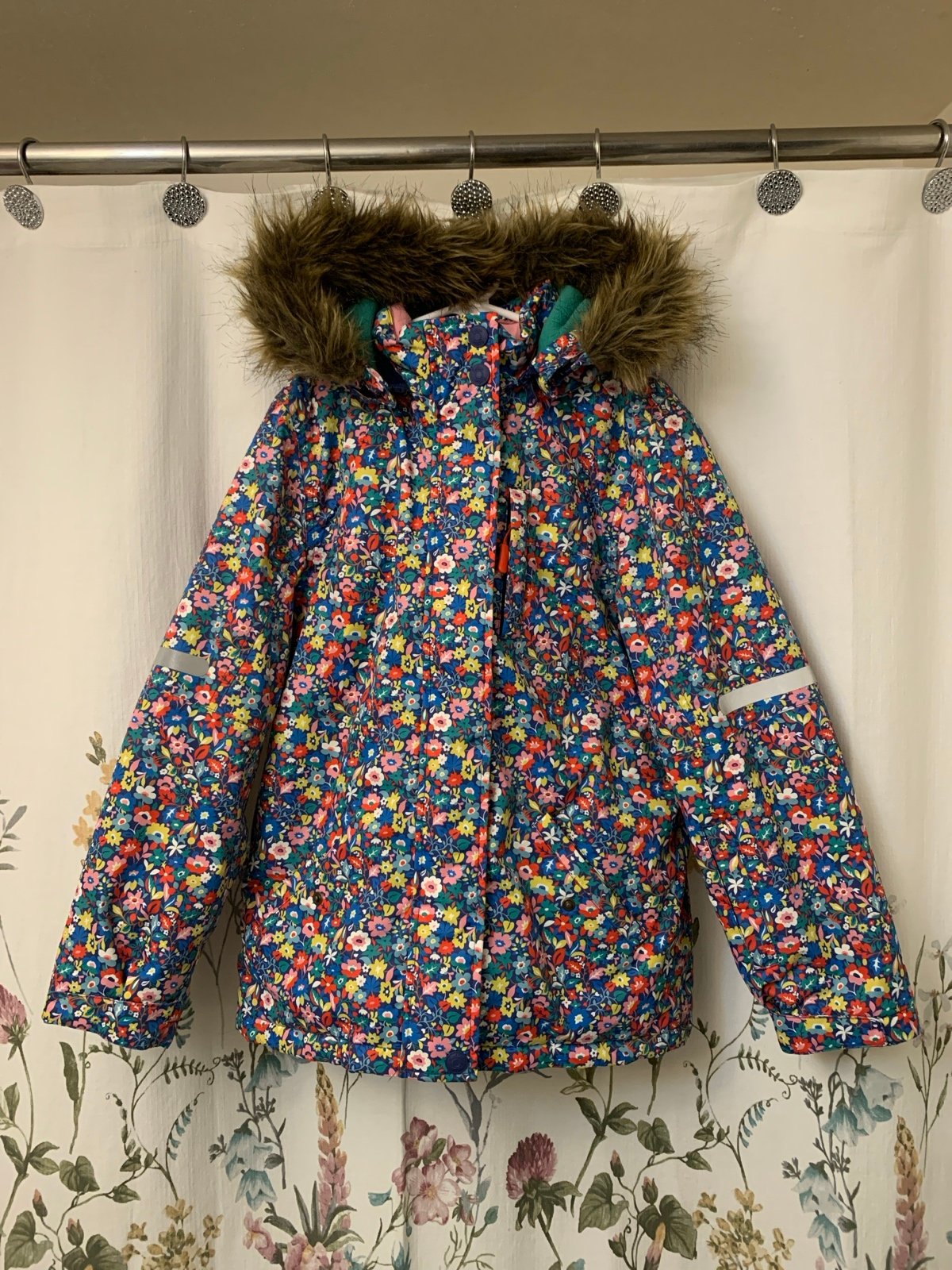 Mini Boden floral winter jacket size 9-10y