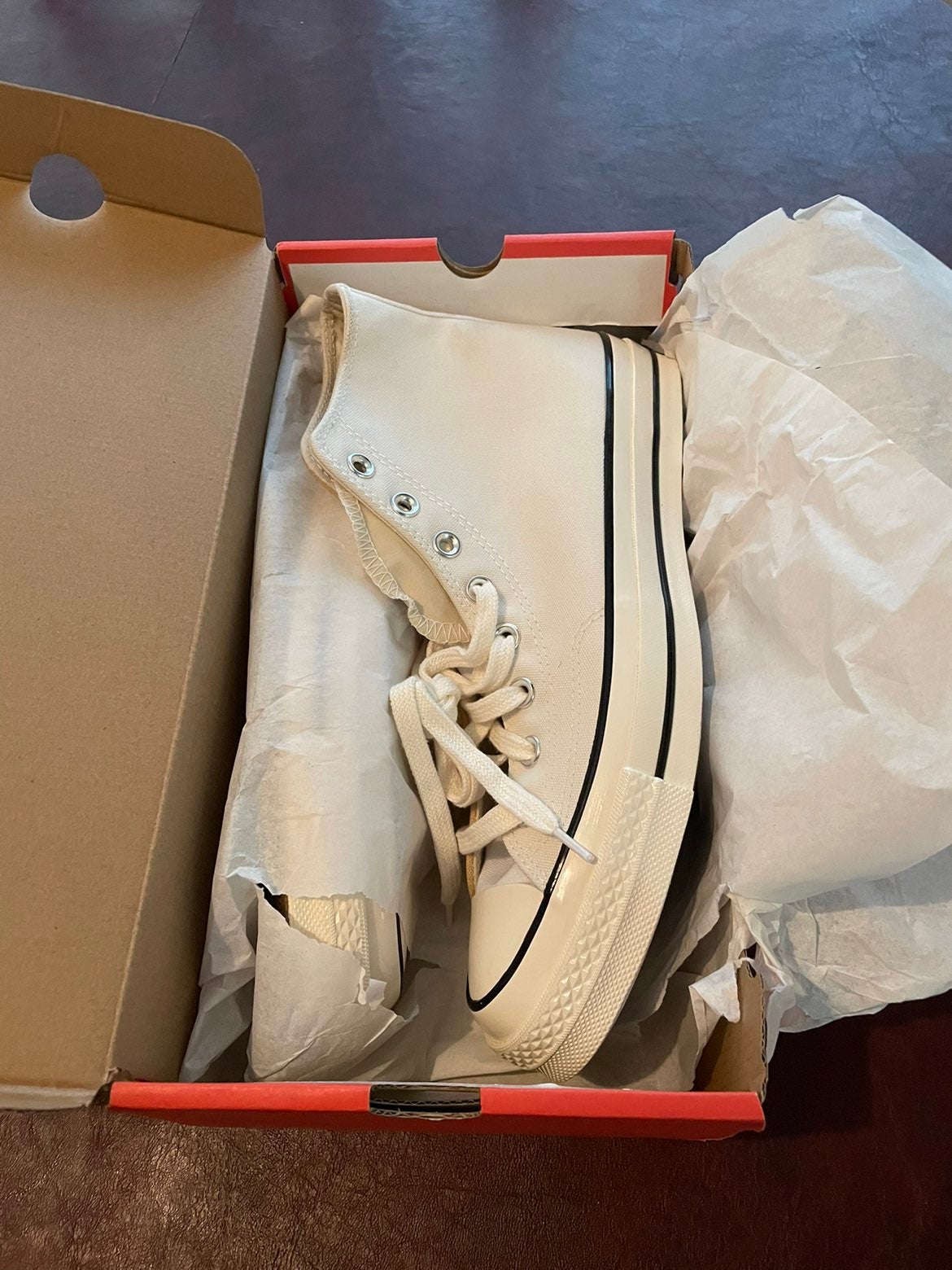 Tri-colored converse