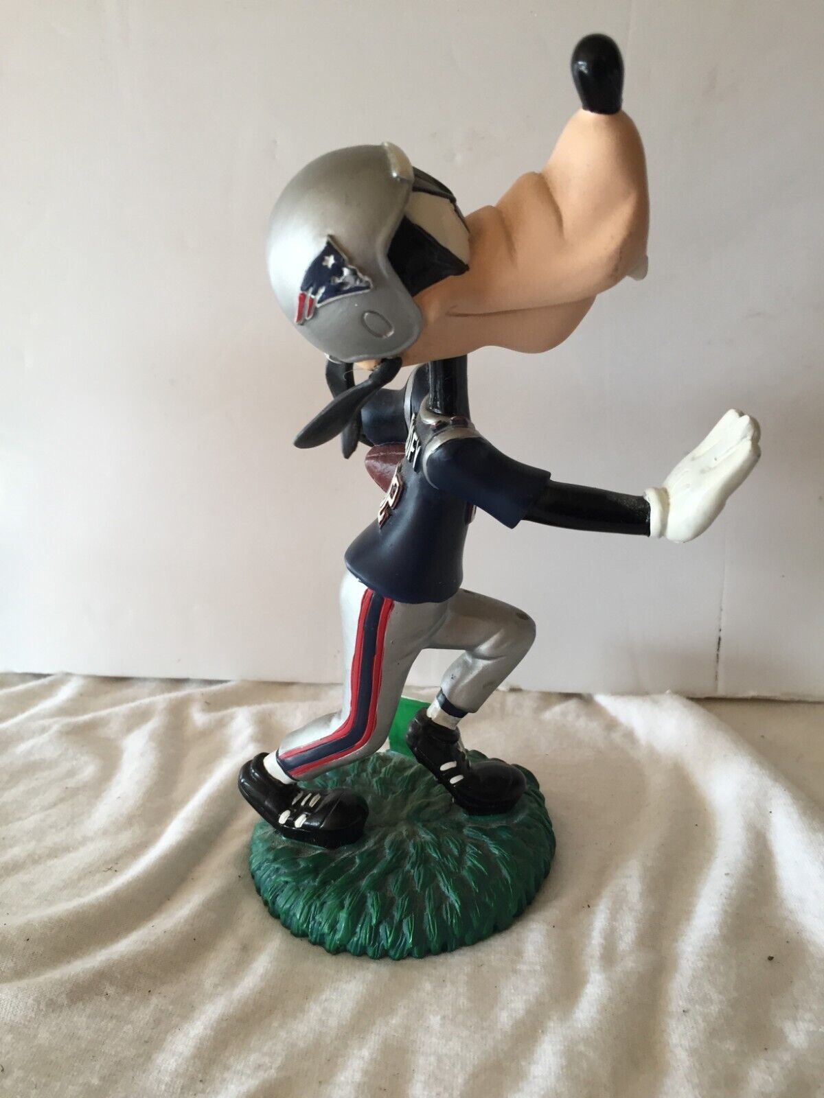 Goofy Alexander Global Bobble Dobbles Football Patriots Figurine Disney